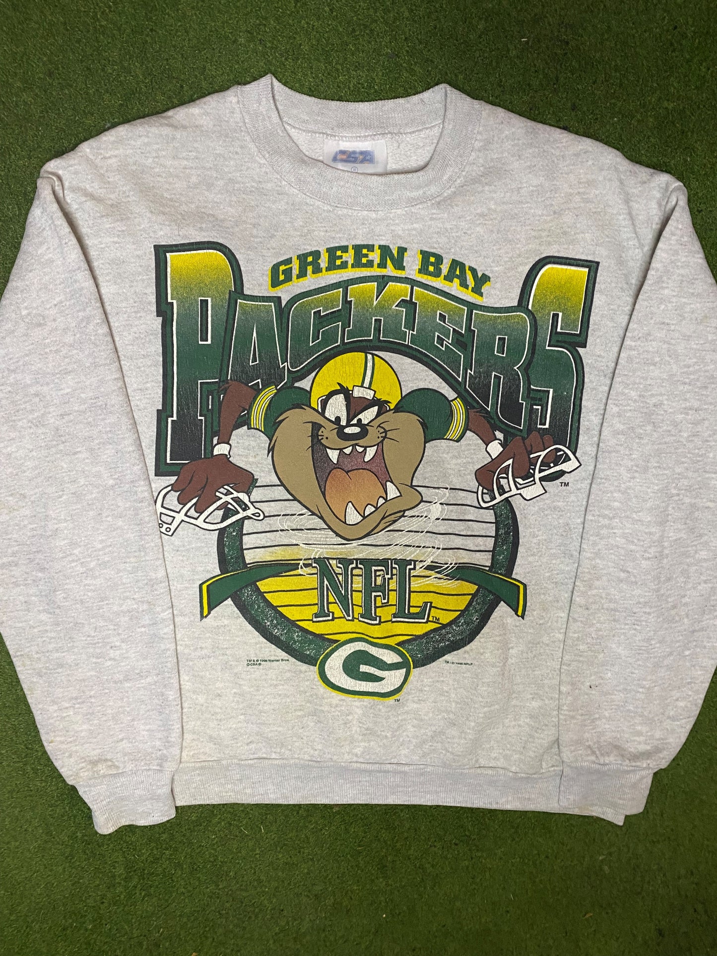 1996 Green Bay Packers - Taz Crossover - Vintage NFL Sweatshirt (Medium) - Gametime Vintage