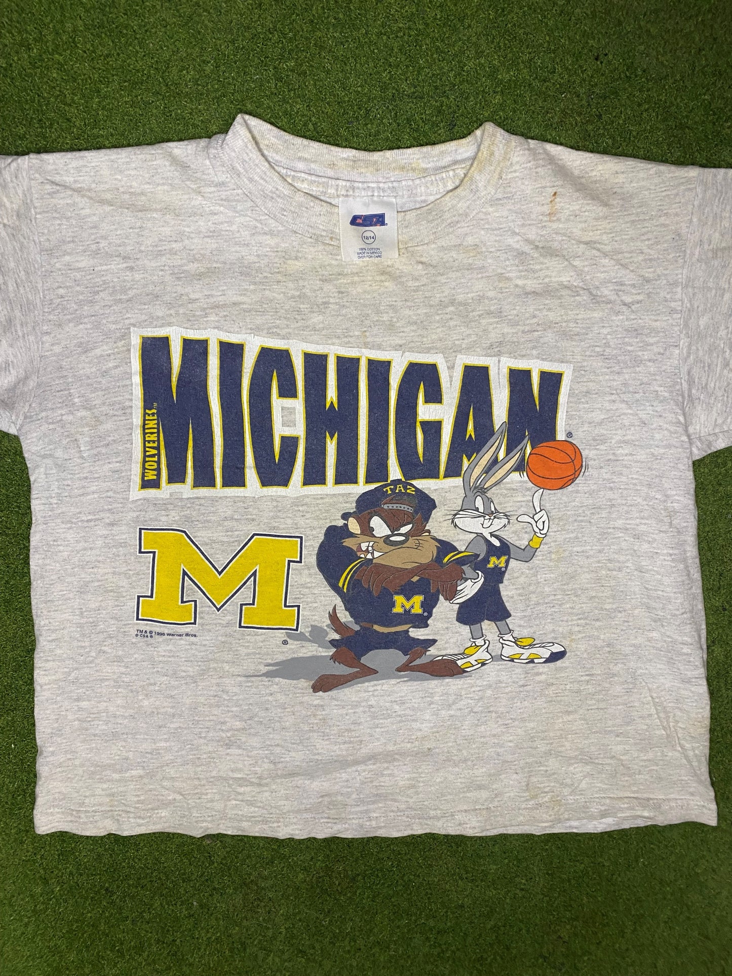 1996 Michigan Wolverines - Taz & Bugs - Vintage College T-Shirt (Youth Medium) - Gametime Vintage