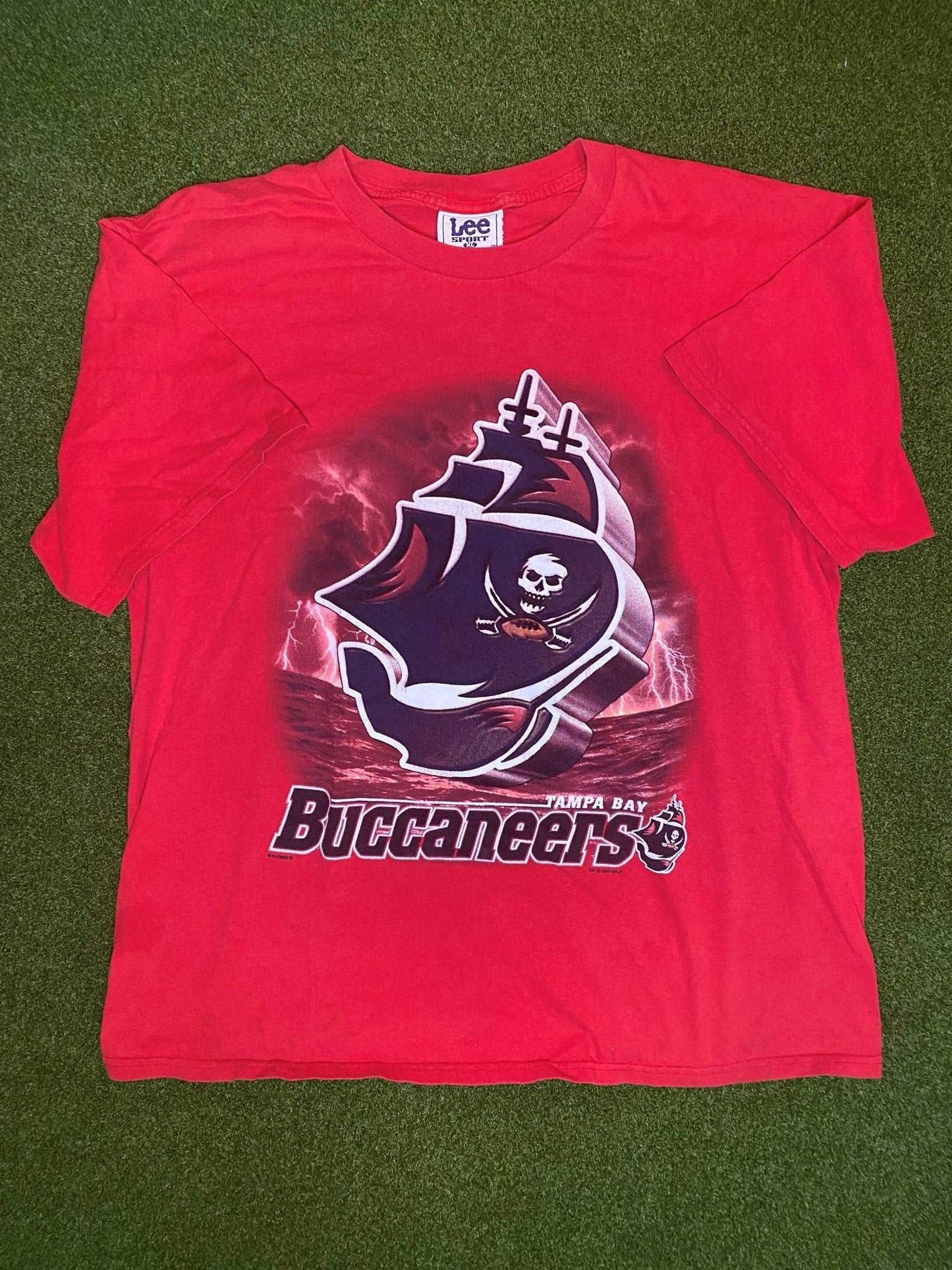 1997 Tampa Bay Buccaneers - Big Logo - Vintage NFL Tee Shirt (XL) - Gametime Vintage