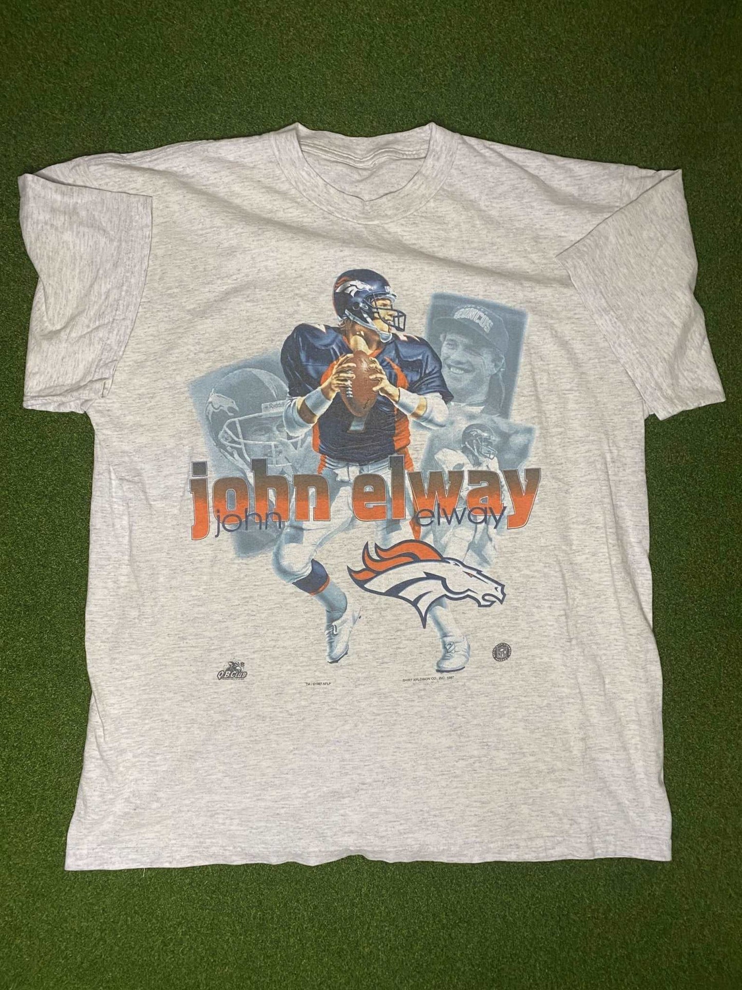 1997 Denver Broncos - John Elway - Vintage NFL Player Tee Shirt (XL) - Gametime Vintage