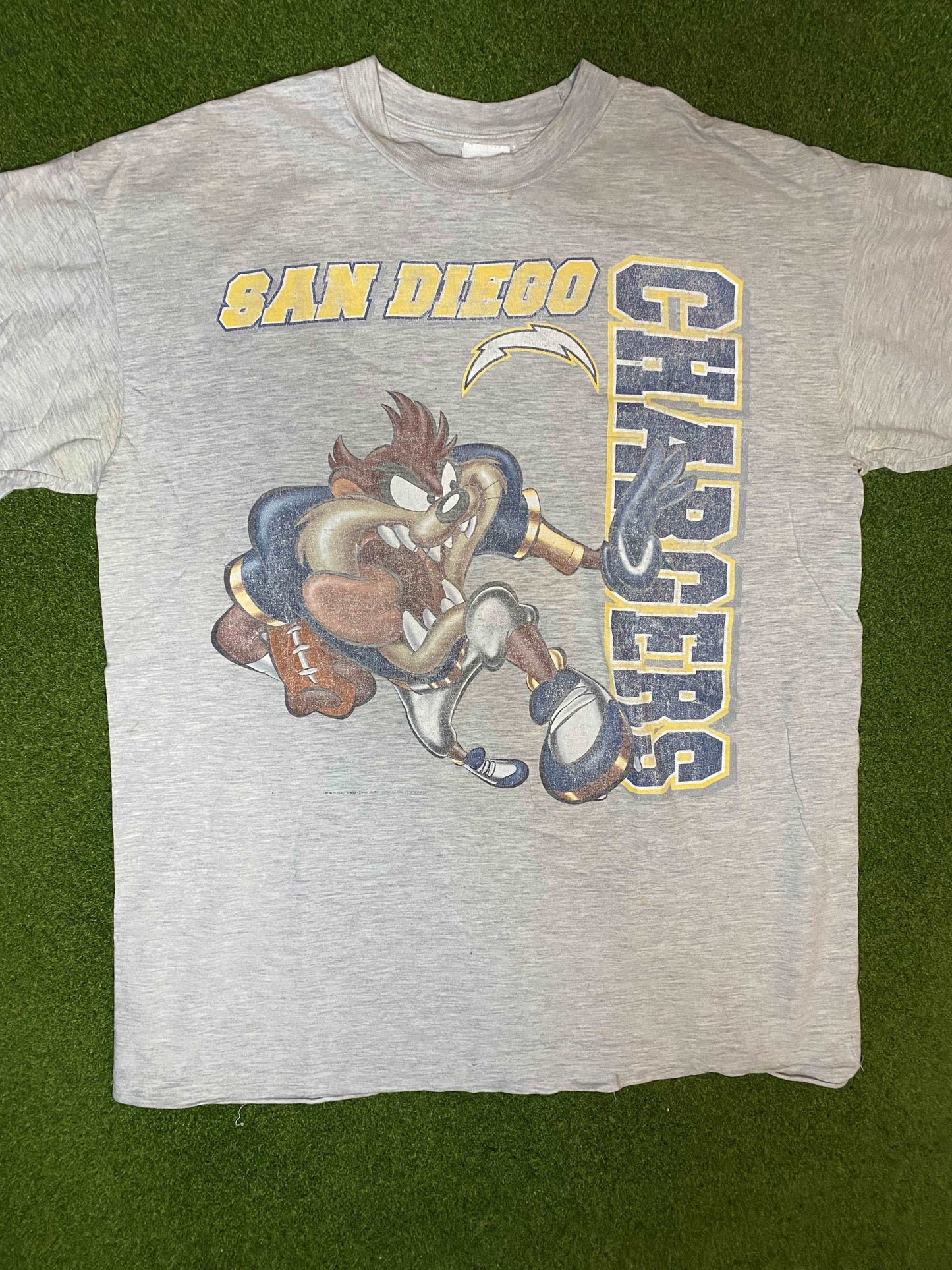 1997 San Diego Chargers - Taz Crossover - Vintage NFL T-Shirt (Large) - Gametime Vintage