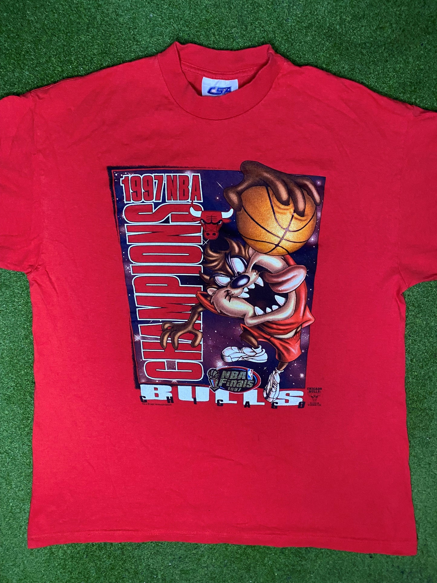 1997 Chicago Bulls - Champions - Taz - Vintage NBA T Shirt (Large) - Gametime Vintage