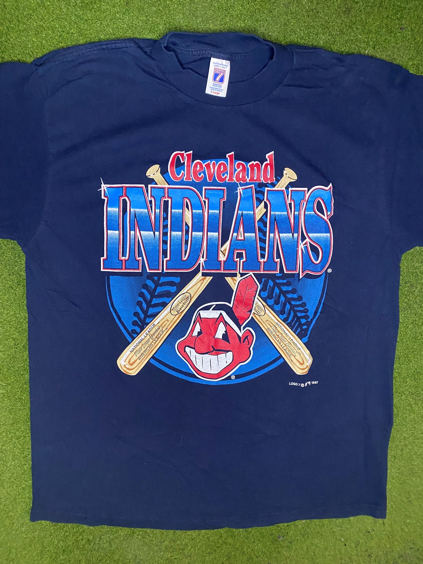 1997 Cleveland Indians - Vintage MLB T-Shirt (XL) - Gametime Vintage