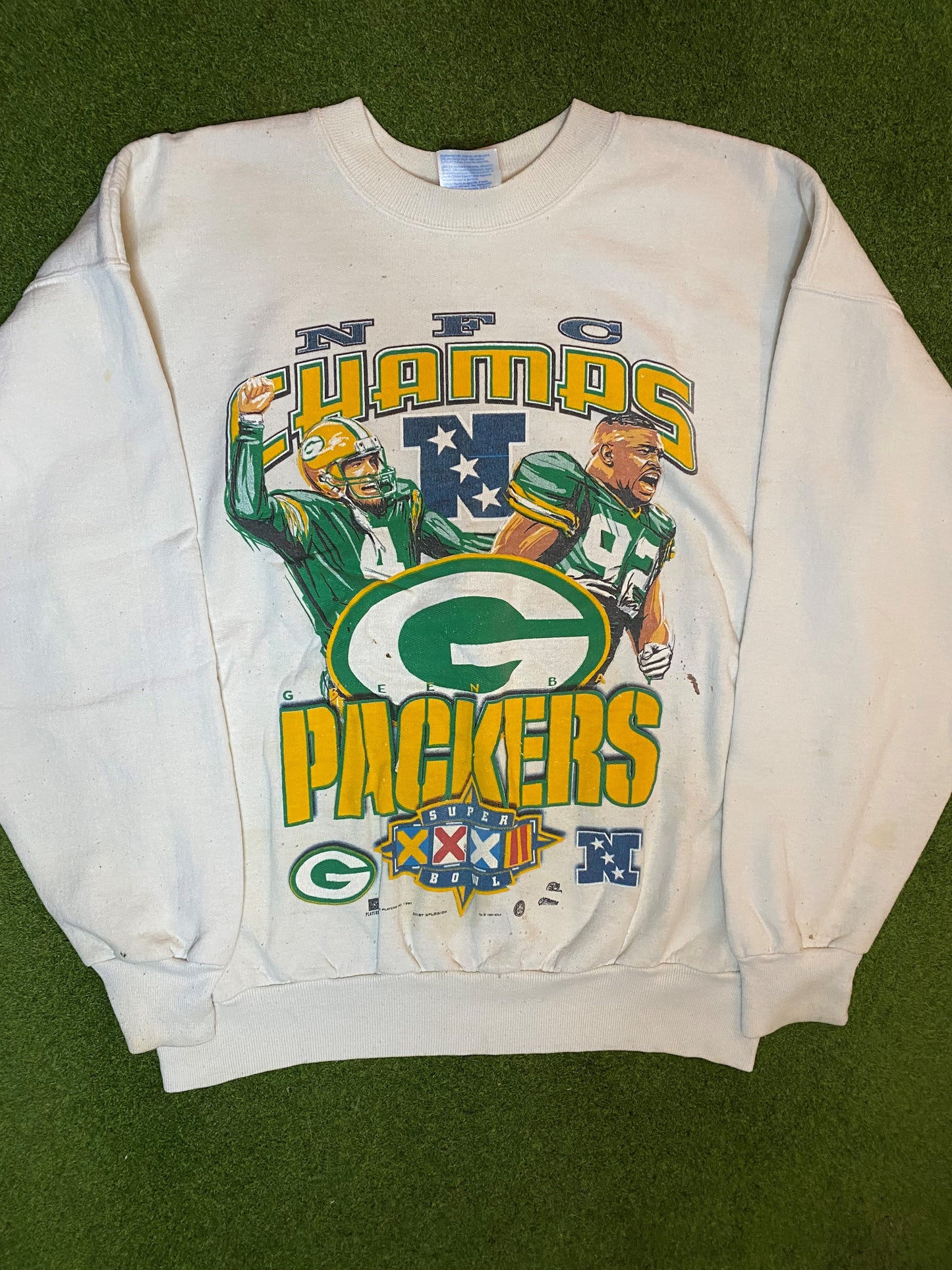 1997 Green Bay Packers - NFC Champs Ft. Favre and White - Vintage NFL Sweatshirt (Large) - Gametime Vintage