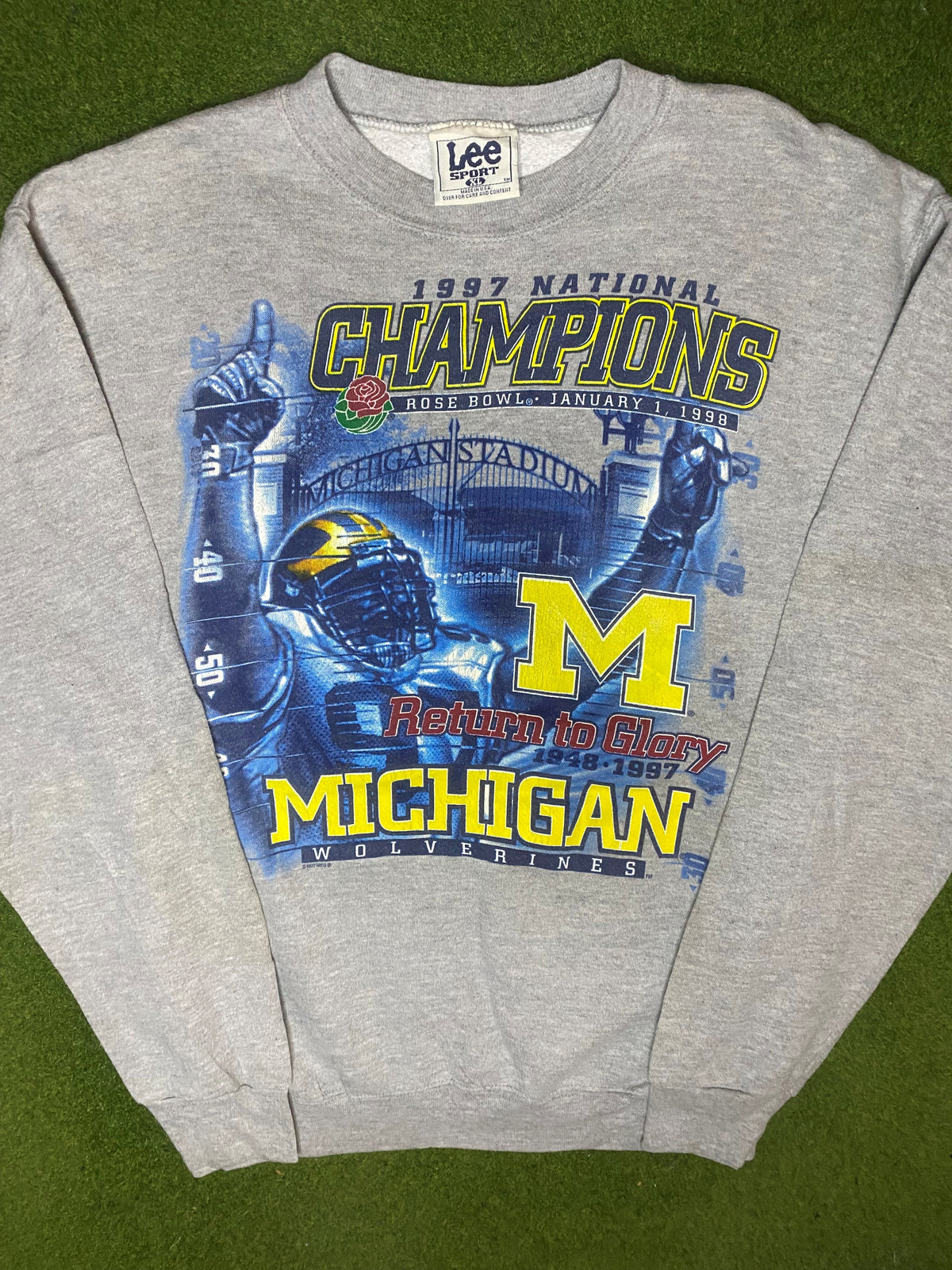 1997 Michigan Wolverines - National Champions - Vintage College Sweatshirt (XL) - Gametime Vintage