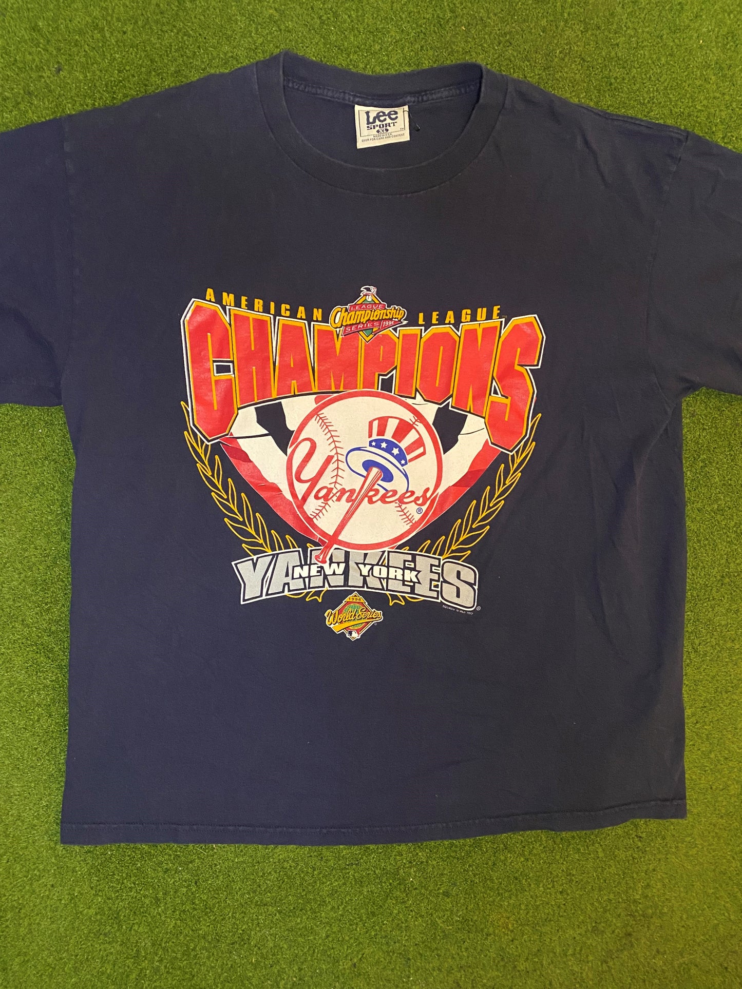 1996 New York Yankees - AL Champions - Vintage MLB T-Shirt (XL) - Gametime Vintage