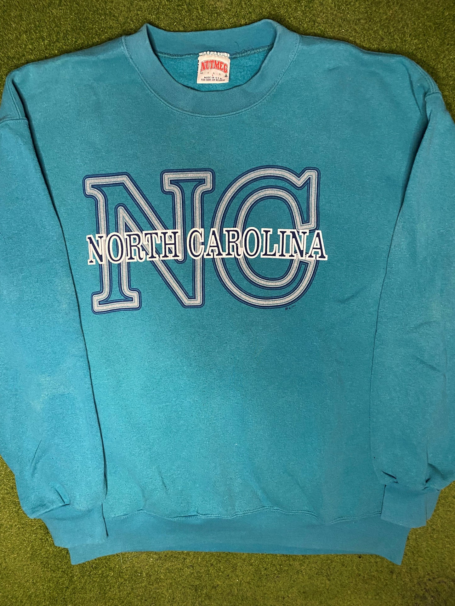1997 North Carolina Tar Heels - Vintage College Sweatshirt (Large) - Gametime Vintage