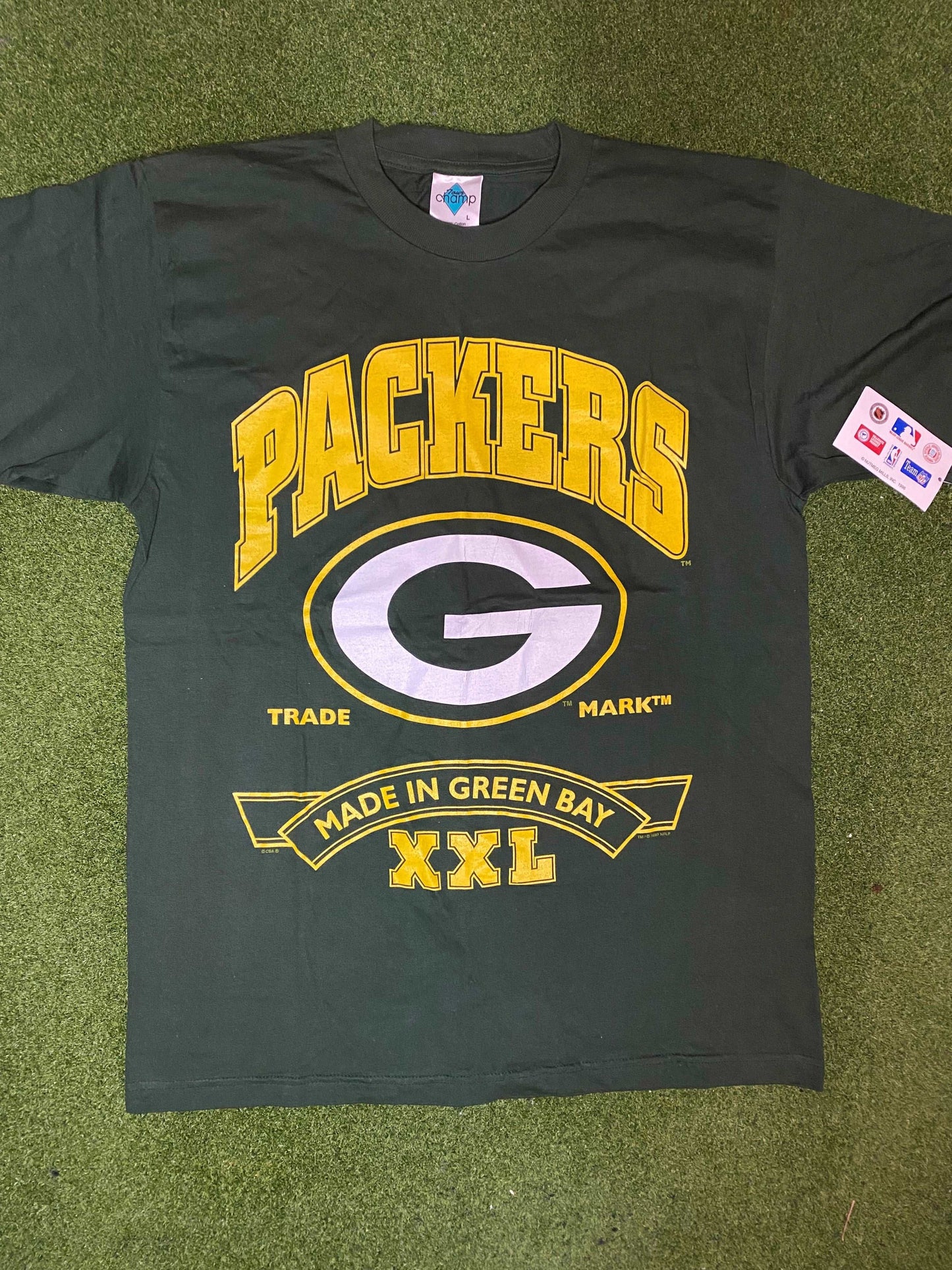 1997 Green Bay Packers - NWT - Vintage NFL Tee Shirt (Large) - Gametime Vintage