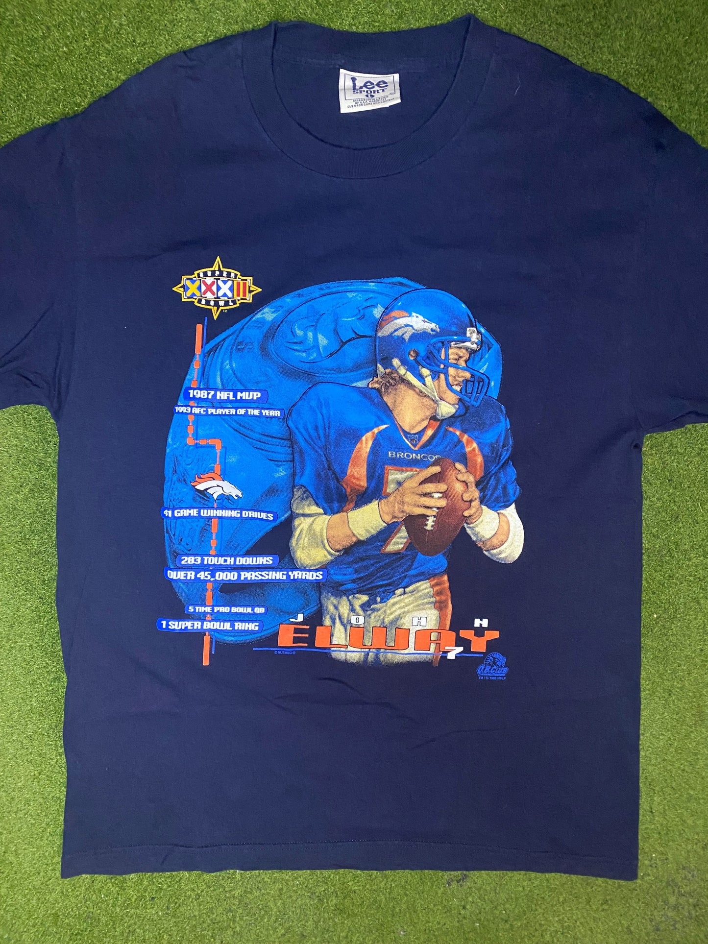 1998 Denver Broncos - John Elway Achievements - Vintage NFL Player T-Shirt (Large) - Gametime Vintage