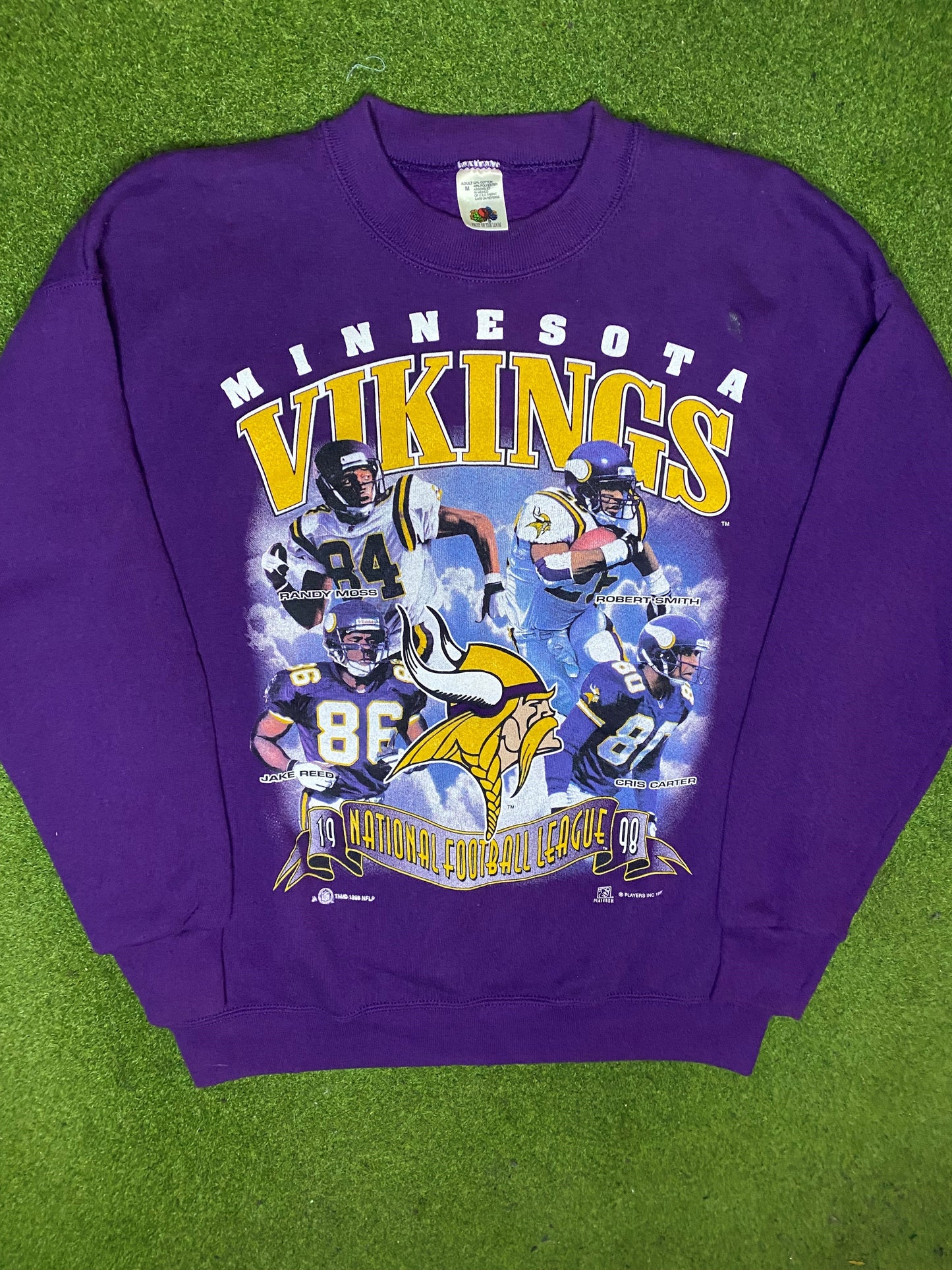 1998 Minnesota Vikings - Ft. Randy Moss and Chris Carter - Vintage NFL Sweatshirt (Medium) - Gametime Vintage
