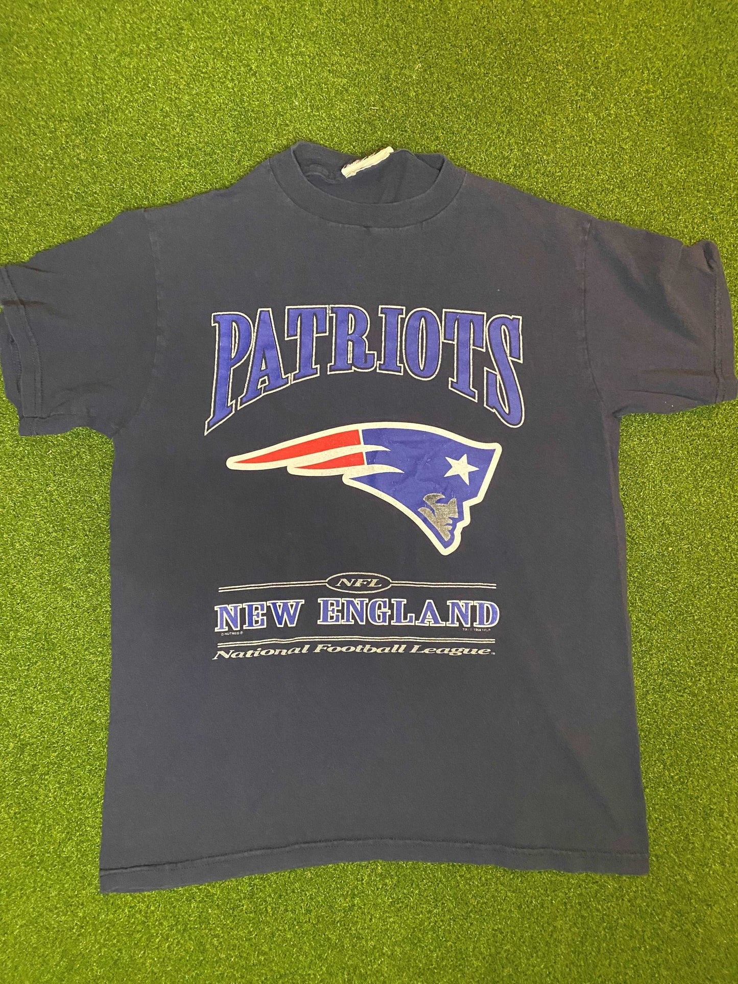 1998 New England Patriots - Vintage NFL Tee Shirt (Medium) - Gametime Vintage