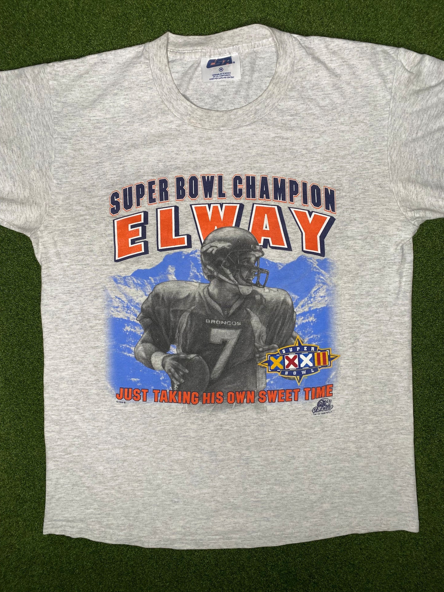 Camiseta vintage de la NFL - Campeones del Super Bowl de 1998 Denver Broncos - John Elway (Talla M)