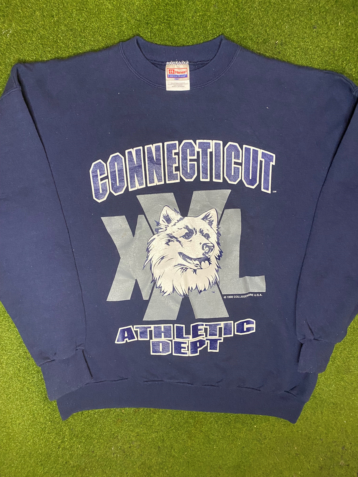 1998 UConn Huskies - Vintage College Sweatshirt (Large) - Gametime Vintage