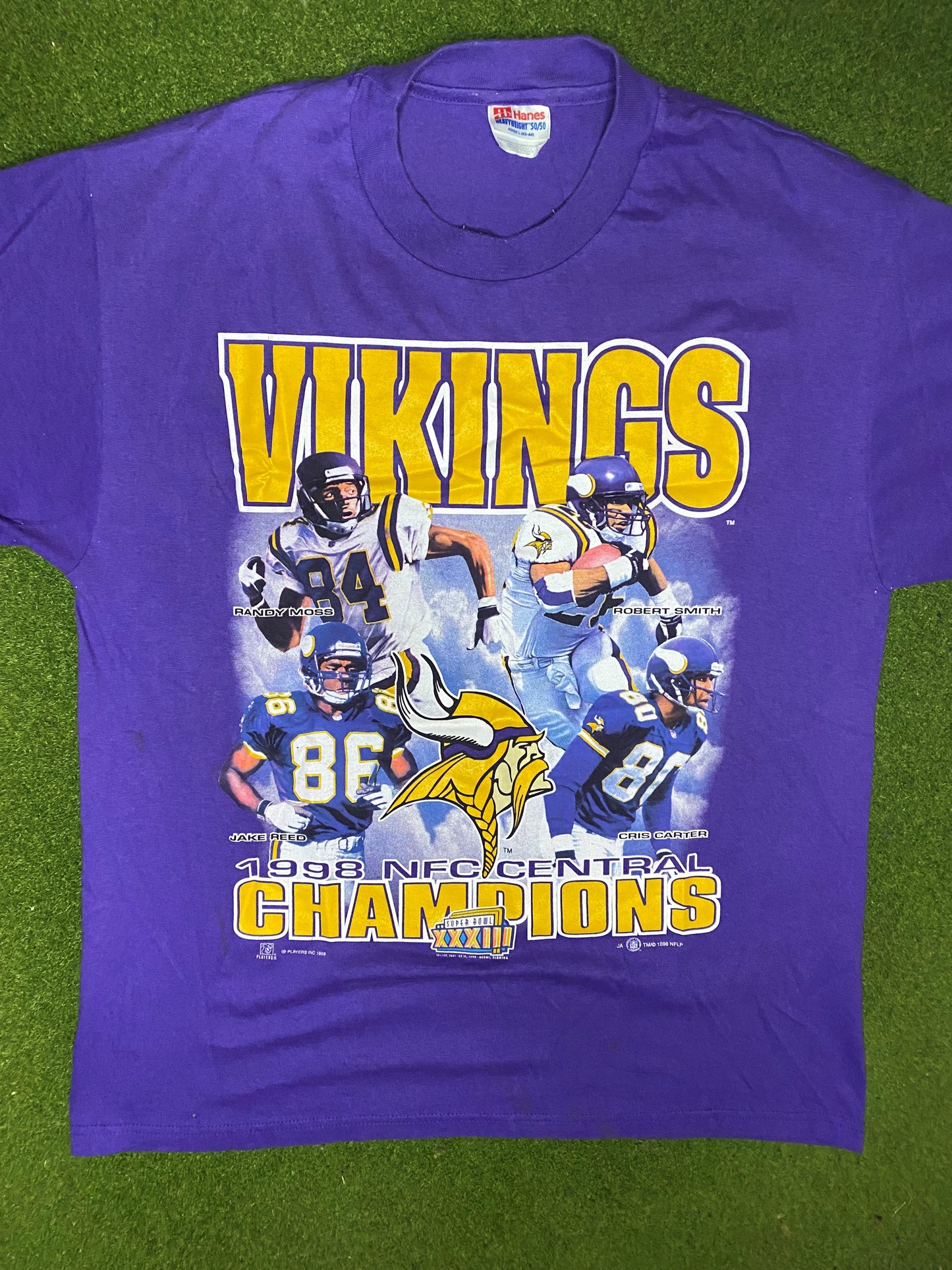1998 Minnesota Vikings - Ft. Randy Moss and Chris Carter - Vintage NFL T-Shirt (Large) - Gametime Vintage