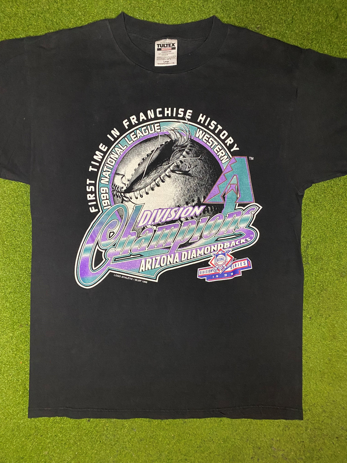 1999 Arizona Diamondbacks - First time Div Champs - Vintage MLB T-Shirt (Large) - Gametime Vintage