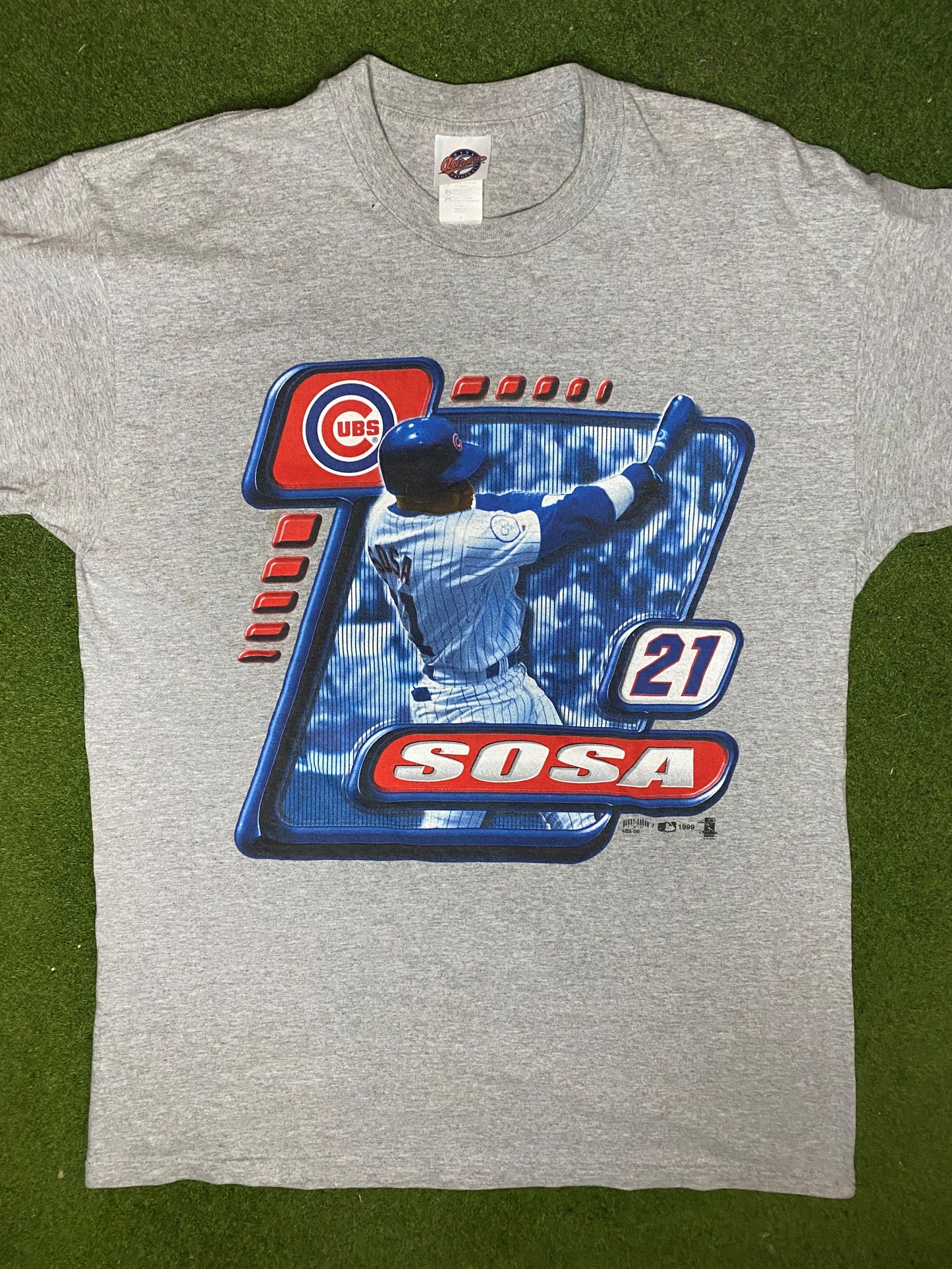 1999 Chicago Cubs - Sammy Sosa - Vintage MLB Player T-Shirt (Large) - Gametime Vintage