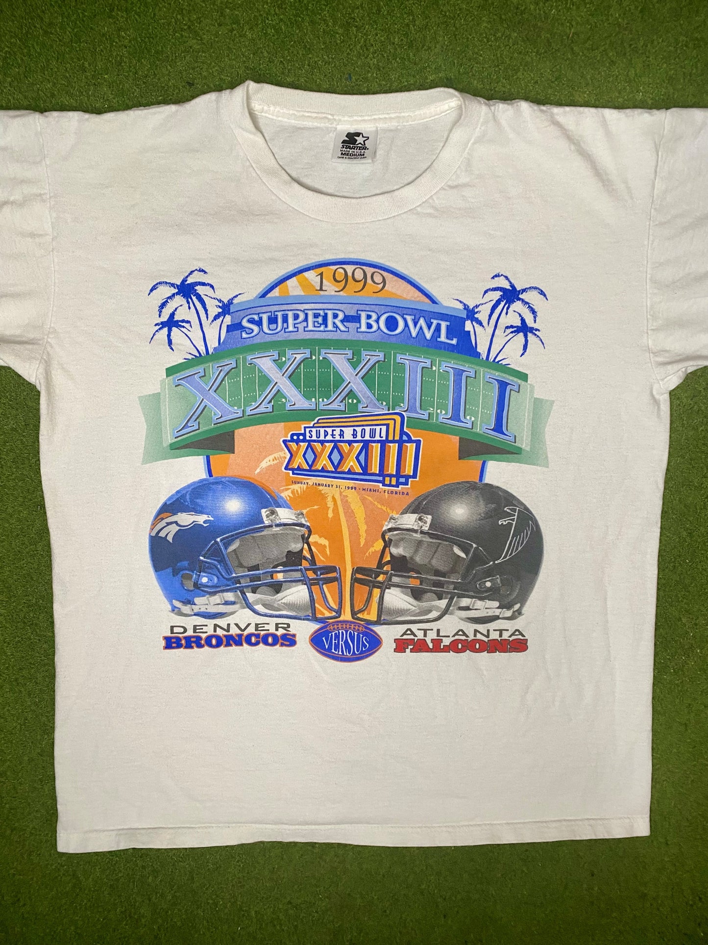 1999 年第三十三届超级碗 - 猎鹰队对野马队 - 复古 NFL T 恤 (中码)