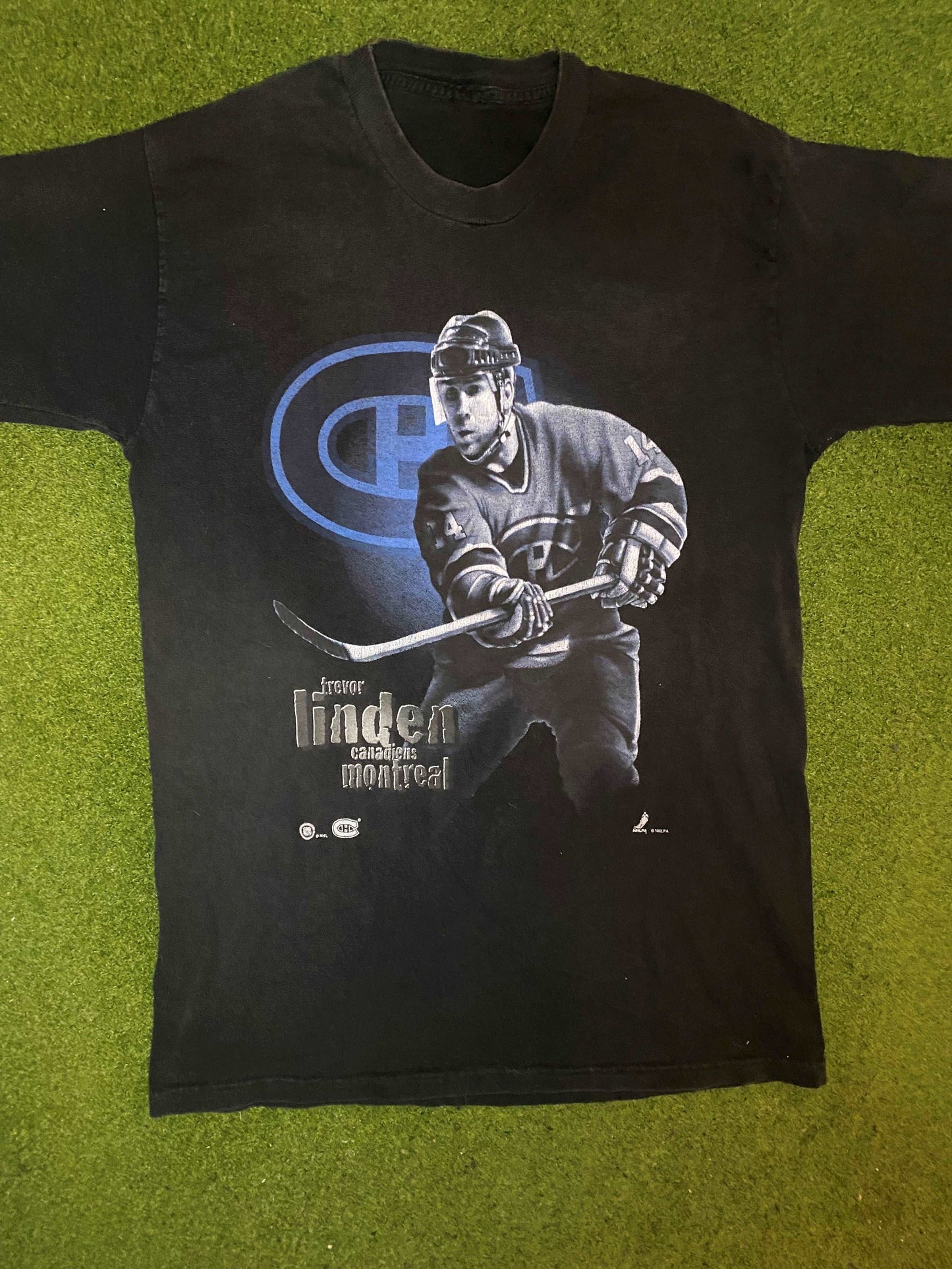 1999 Montreal Canadians - Trevor Linden - Vintage NHL Player T-Shirt (Large) - Gametime Vintage