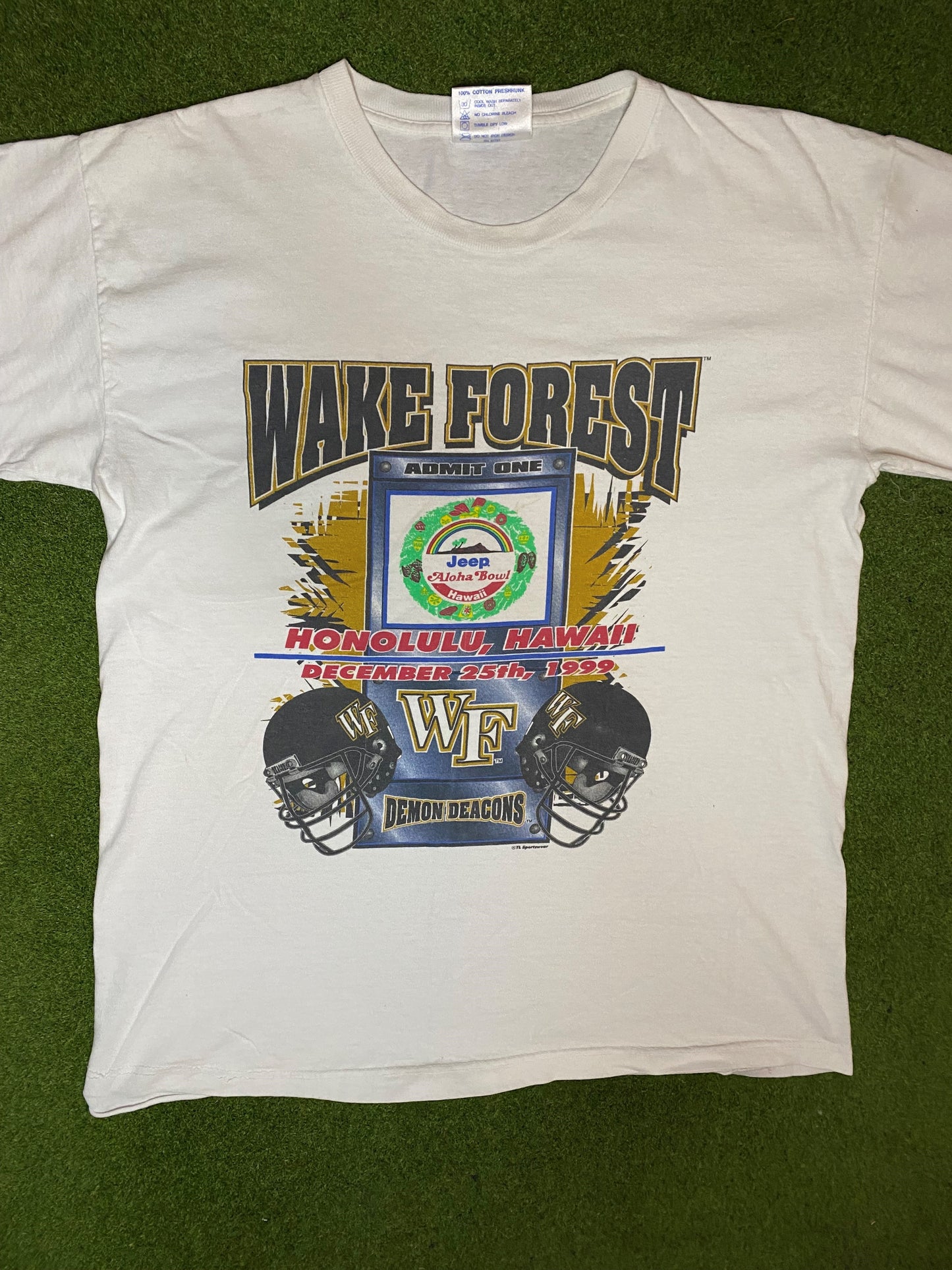 1999 Wake Forest Demon Deacons - Aloha Bowl - Vintage College Football T-Shirt (Large) - Gametime Vintage