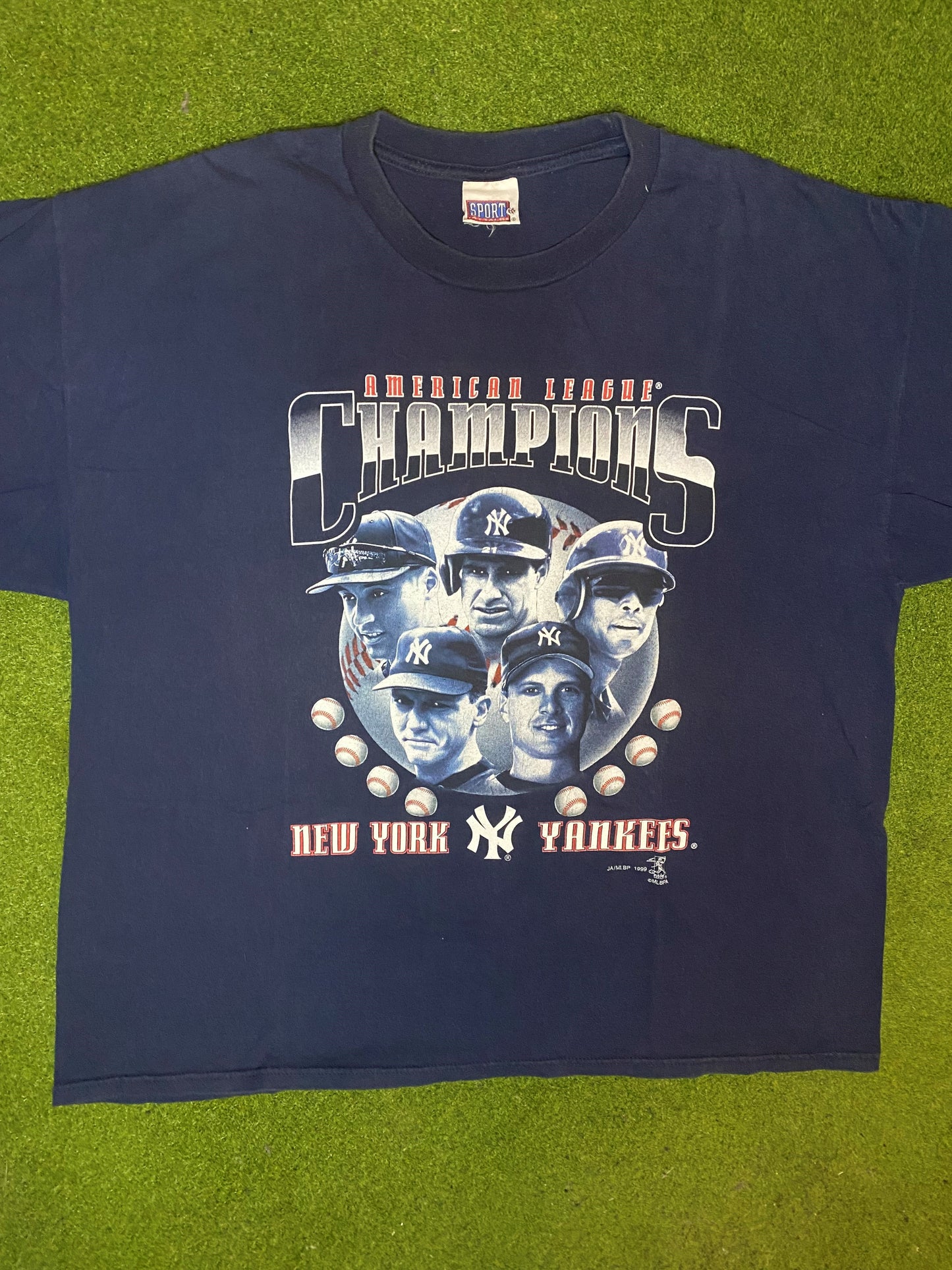 1999 New York Yankees - Vintage MLB Player T-Shirt (2XL) - Gametime Vintage