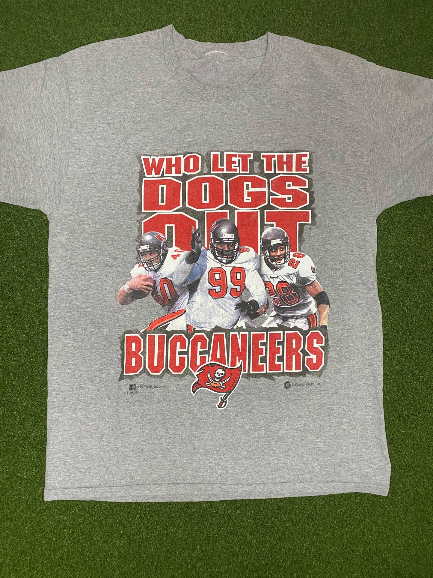 2000 Tampa Bay Buccaneers - Who Let the Dogs Out - Ft. Warren Sapp, Mike Alstott and Warrick Dunn - Vintage NFL Player Tee Shirt (Large) - Gametime Vintage
