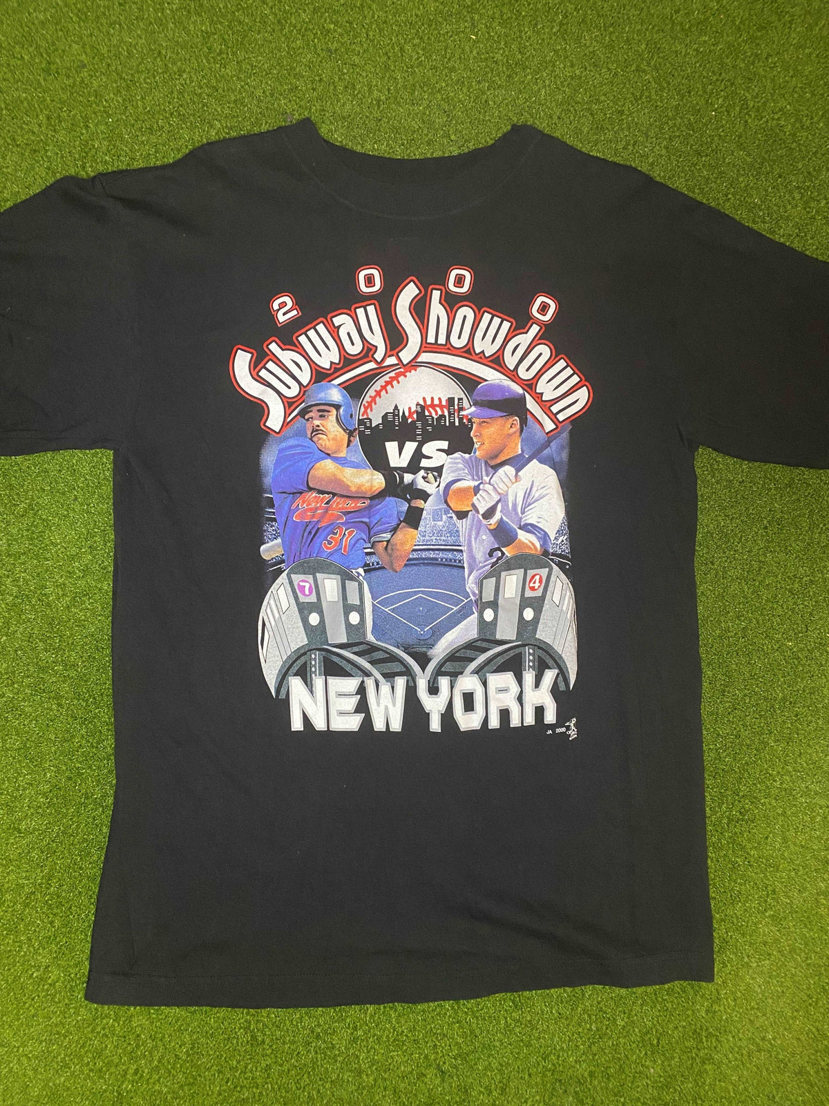 2000 Subway Series - Mets vs. Yankees ft Mike Piazza and Derek Jeter - Vintage MLB Tee Shirt (Large) - Gametime Vintage