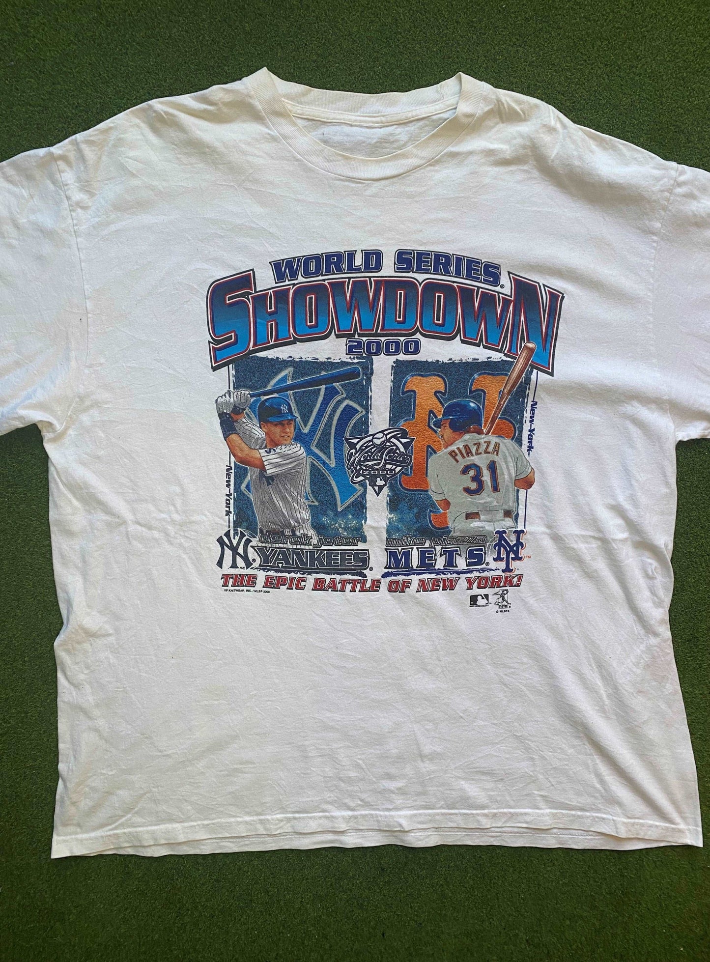 2000 World Series - Yankees vs Mets ft. Jeter and Piazza - Vintage MLB T-Shirt (2XL) - Gametime Vintage