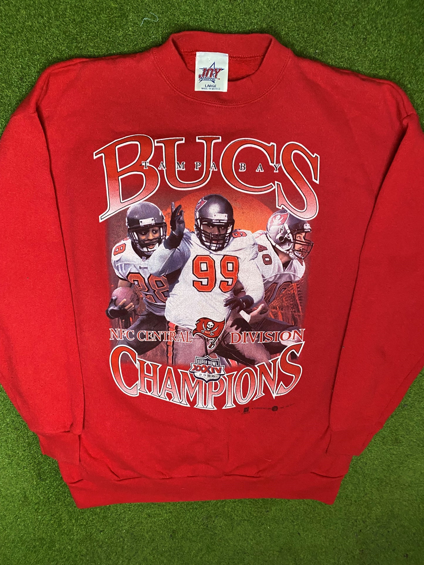 2000 Tampa Bay Buccaneers - Ft. Sapp, Dunn, Alstott - Vintage NFL Player Sweatshirt (Large) - Gametime Vintage