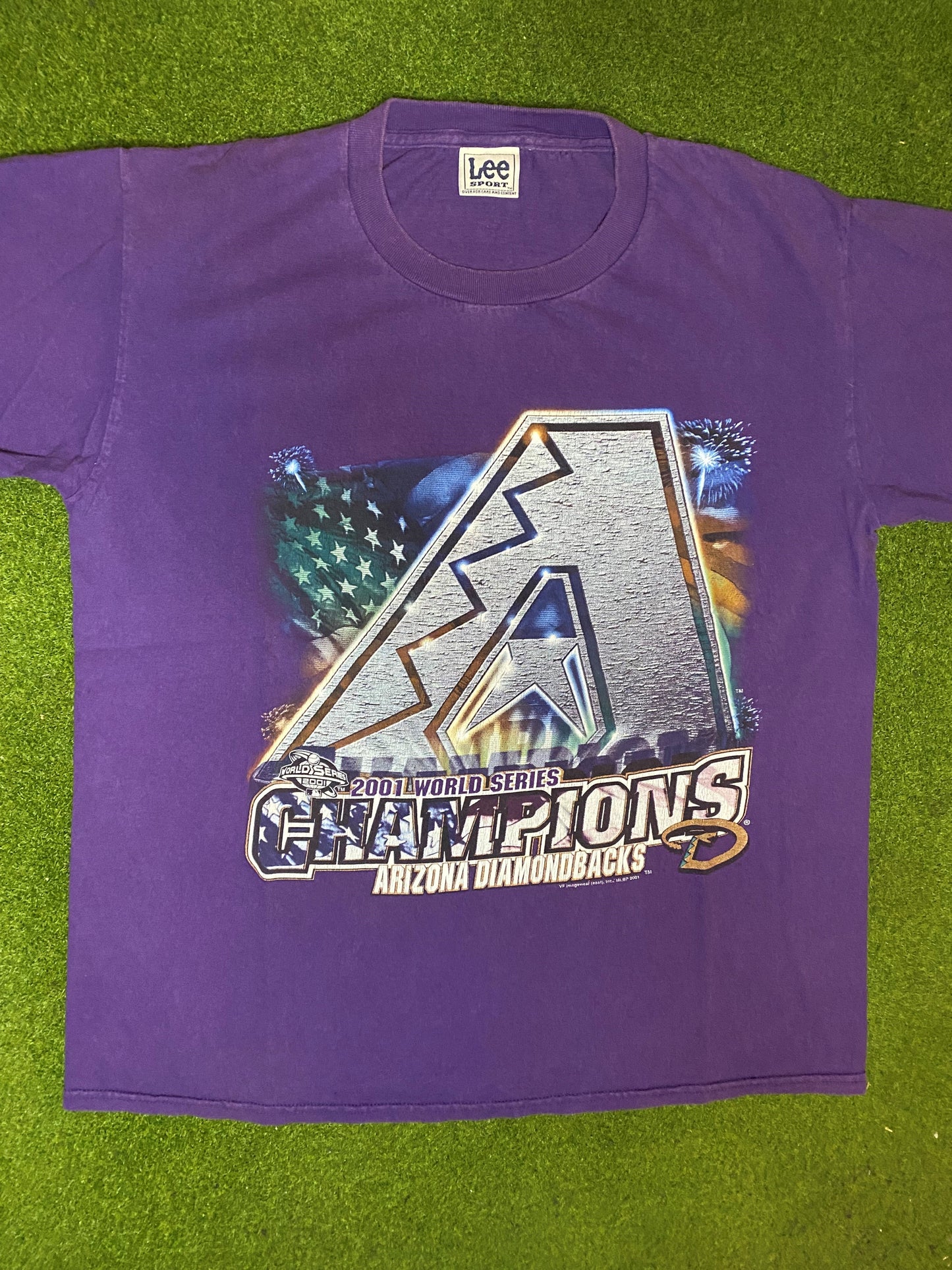 2001 Arizona Diamondbacks - Vintage MLB T-Shirt (Large) - Gametime Vintage