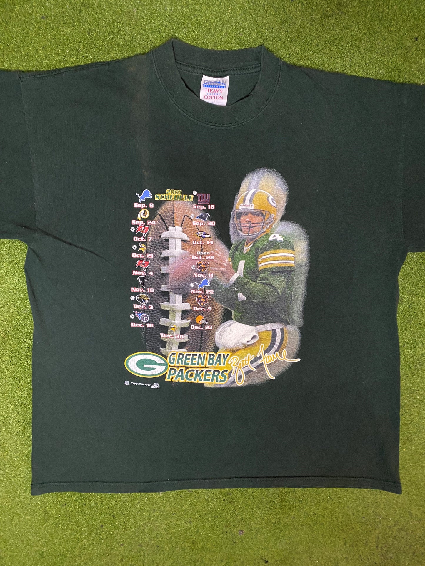 2001 Green Bay Packers - Brett Favre Schedule - Vintage NFL Player T-Shirt (XL) - Gametime Vintage