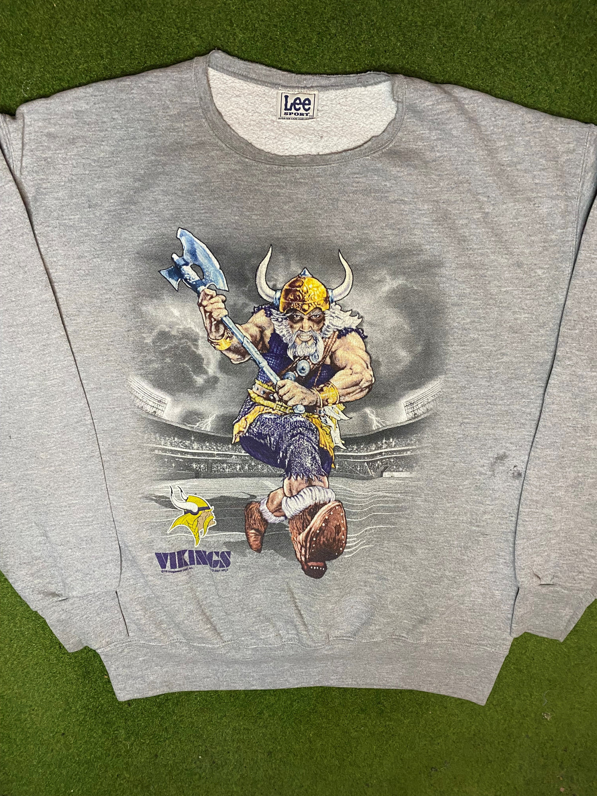 2001 Minnesota Vikings - Vintage NFL Sweatshirt (XL) - Gametime Vintage
