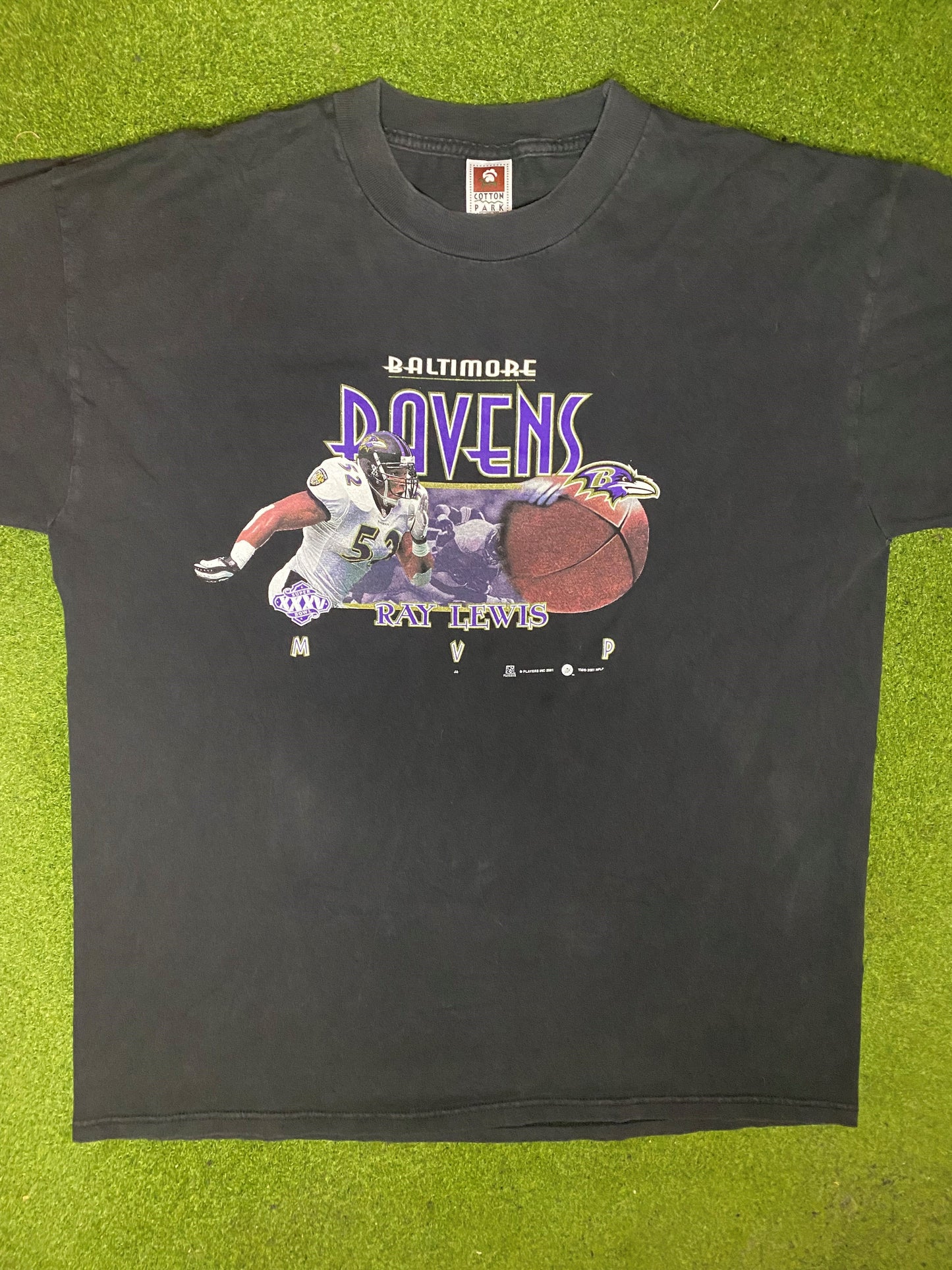 2001 Baltimore Ravens - Ray Lewis Super Bowl XXXV - Vintage NFL T-Shirt (XL) - Gametime Vintage