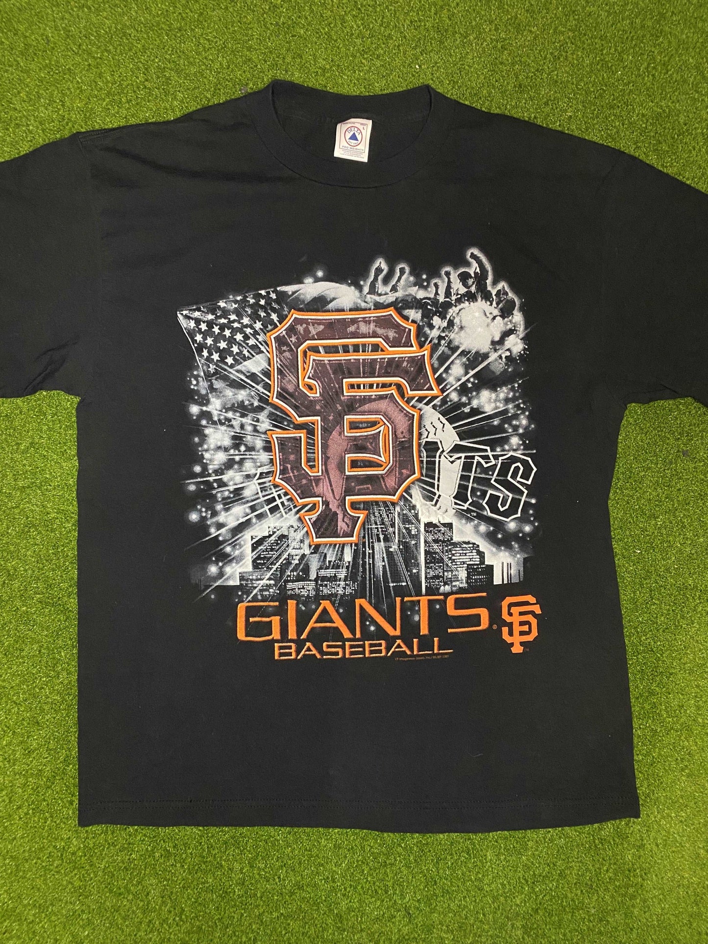 2001 San Francisco Giants - Big Logo - Vintage MLB Tee Shirt (Large) - Gametime Vintage