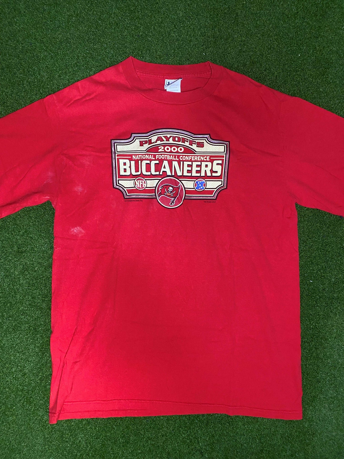 2001 Tampa Bay Buccaneers - Playoffs - Vintage NFL Tee Shirt (Large) - Gametime Vintage