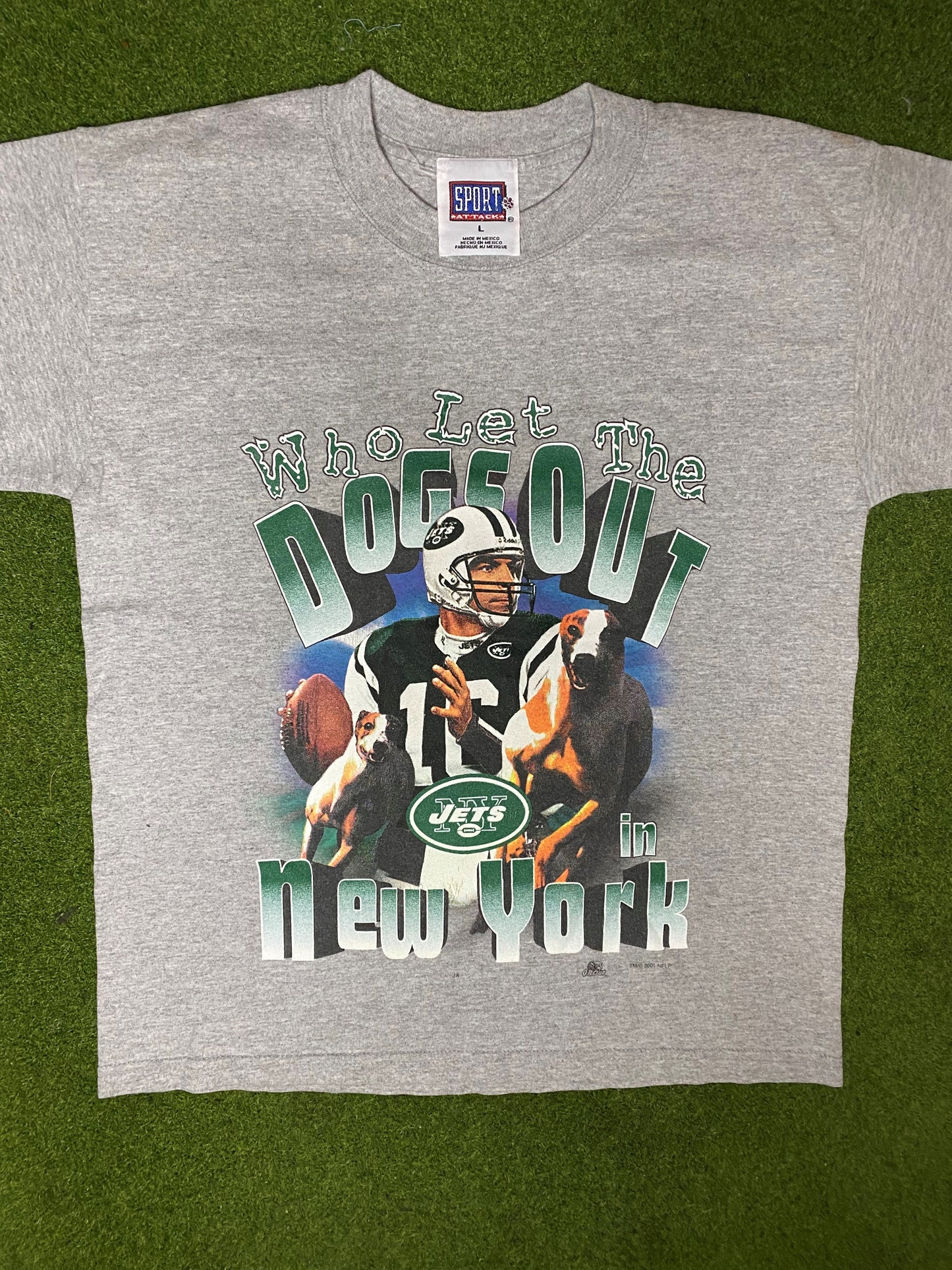 2001 New York Jets - Vinny Testeverde - Vintage NFL Player T-Shirt (Youth Large) - Gametime Vintage