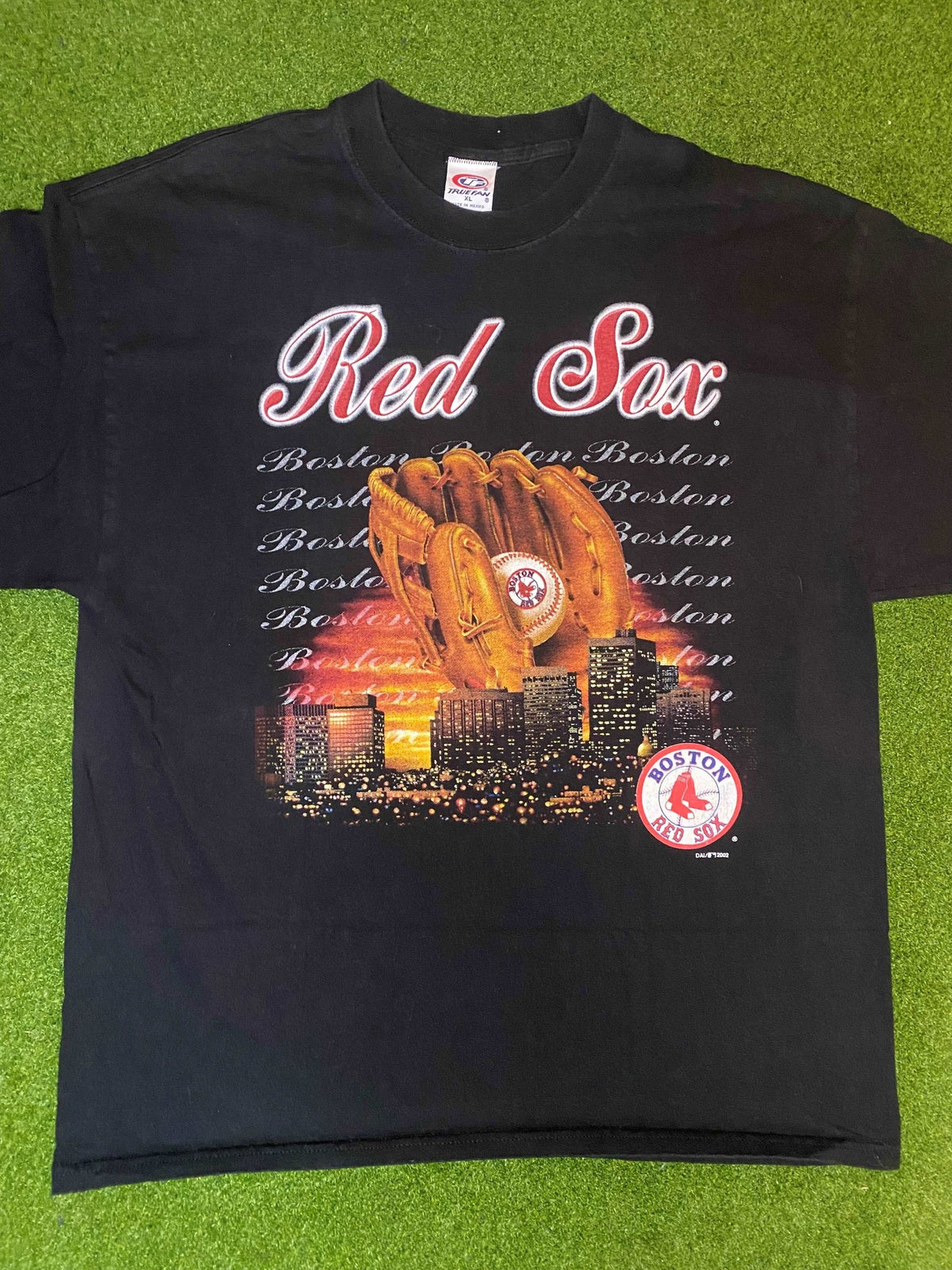 2002 Boston Red Sox - Vintage MLB Tee Shirt (XL) - Gametime Vintage