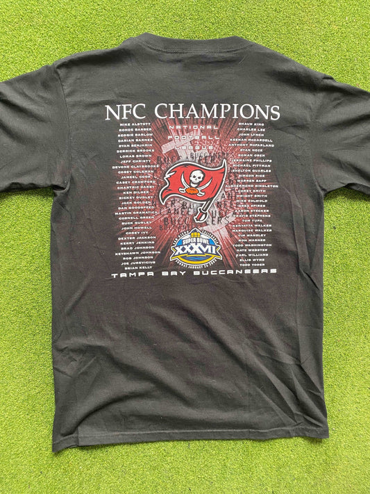 2002 Tampa Bay Buccaneers - NFC Champions - Double Sided Roster - Vintage NFL T-Shirt (Medium) - Gametime Vintage