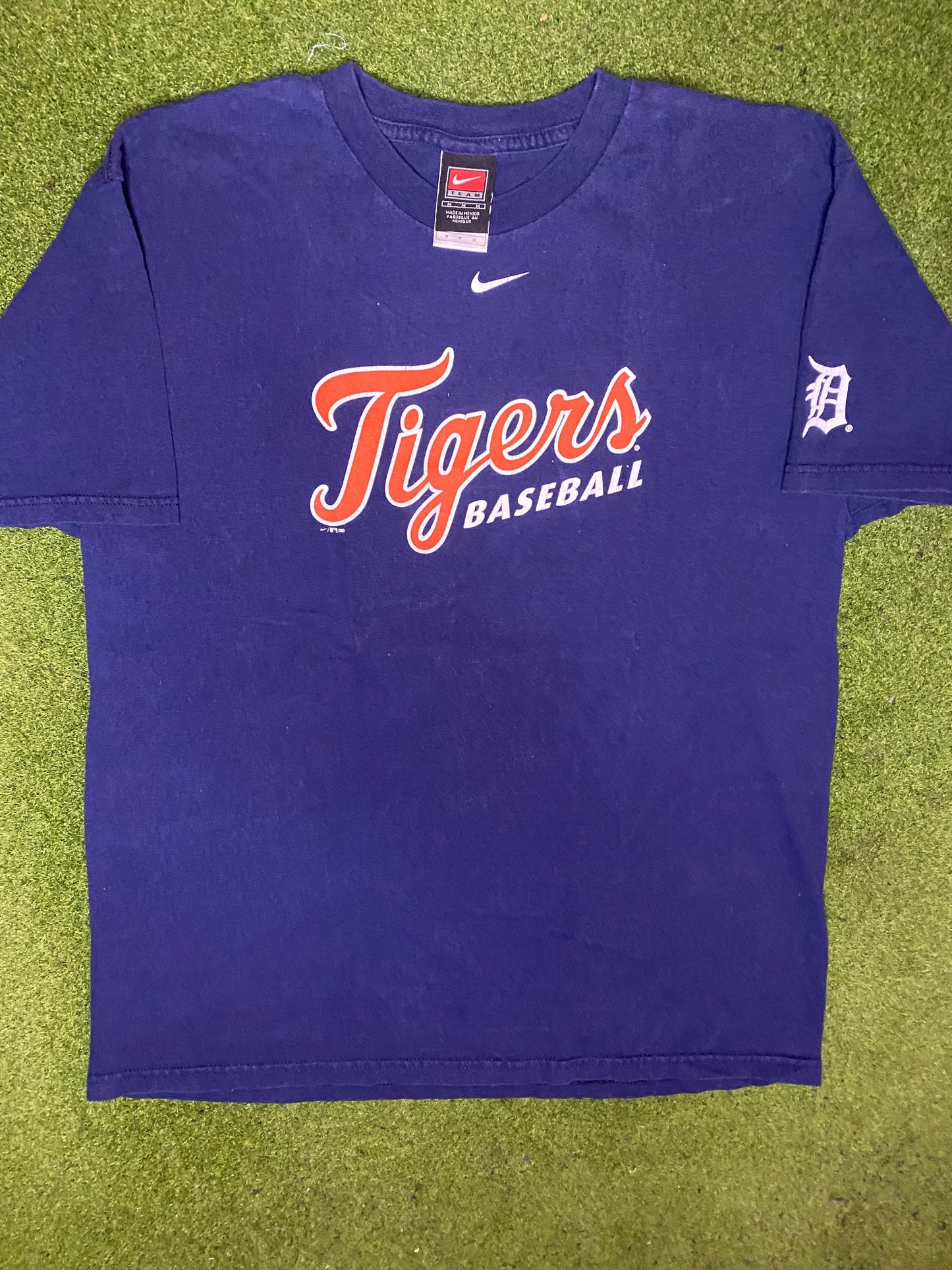 2002 Detroit Tigers - Nike - Vintage MLB T-Shirt (Medium) - Gametime Vintage