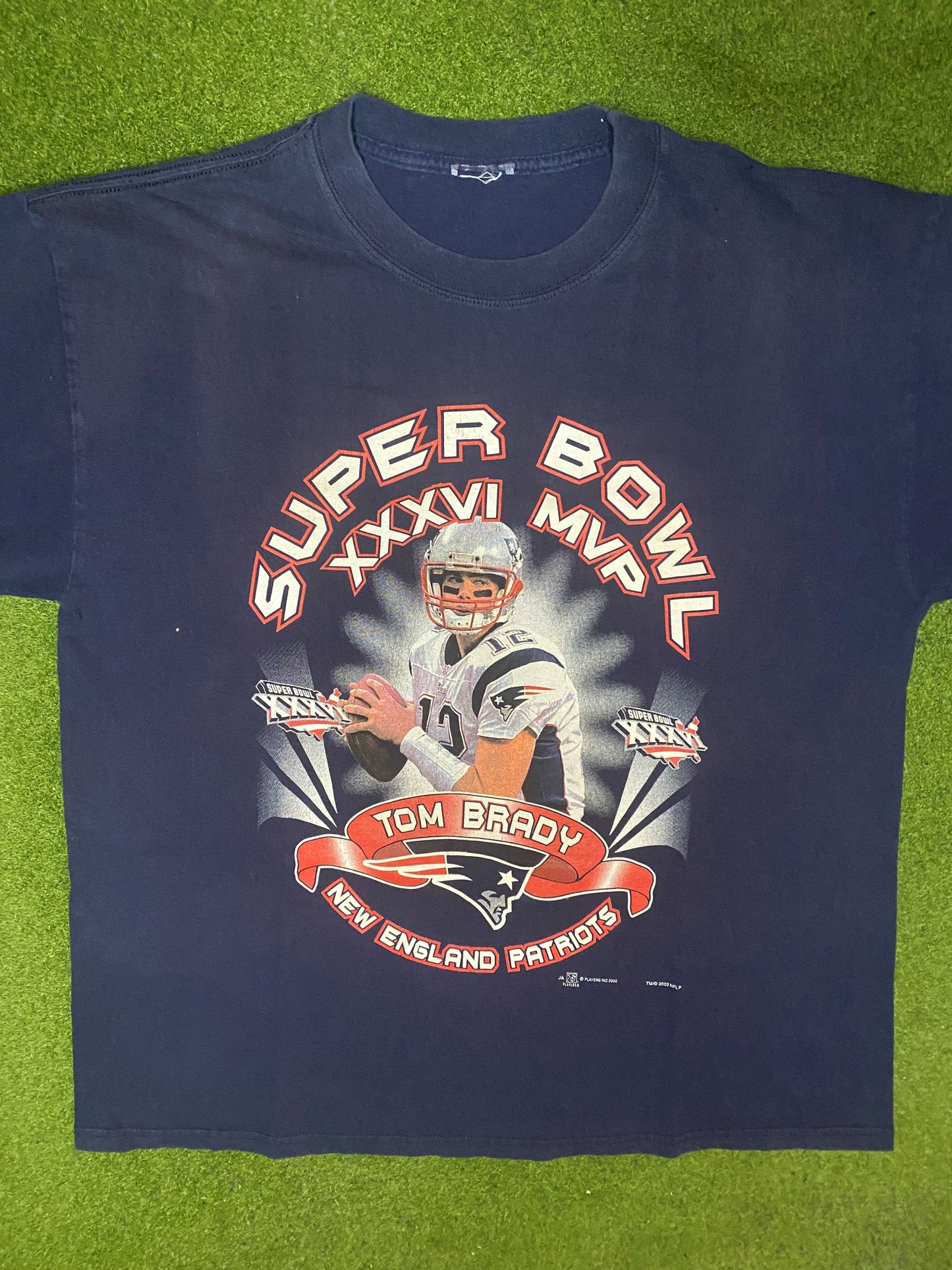 2002 New England Patriots - Super Bowl XXXVI MVP Tom Brady - Vintage NFL Player T-Shirt (XL) - Gametime Vintage