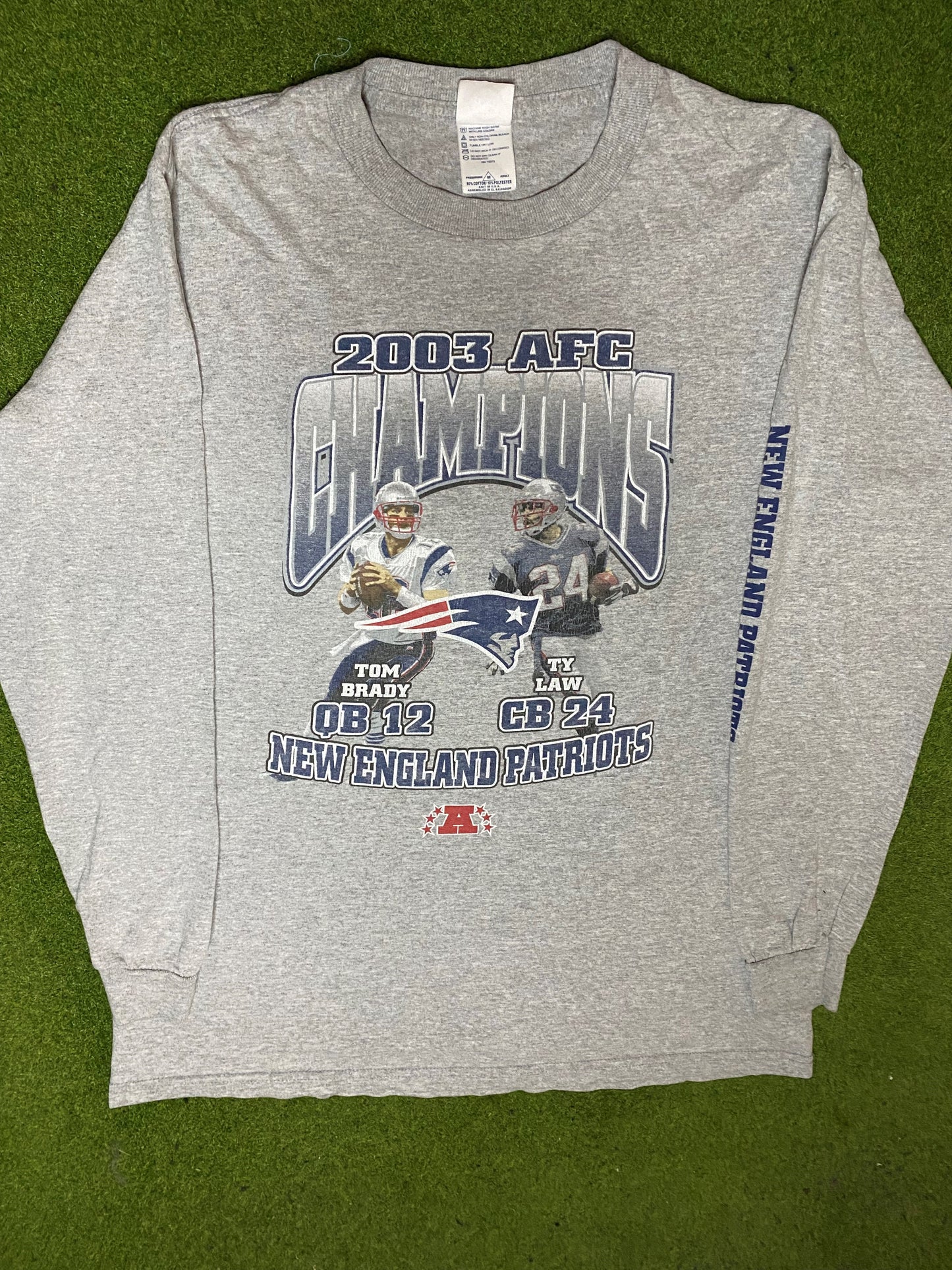 2003 New England Patriots - Tom Brady and Ty Law - Vintage NFL Player Long Sleeve (Medium) - Gametime Vintage