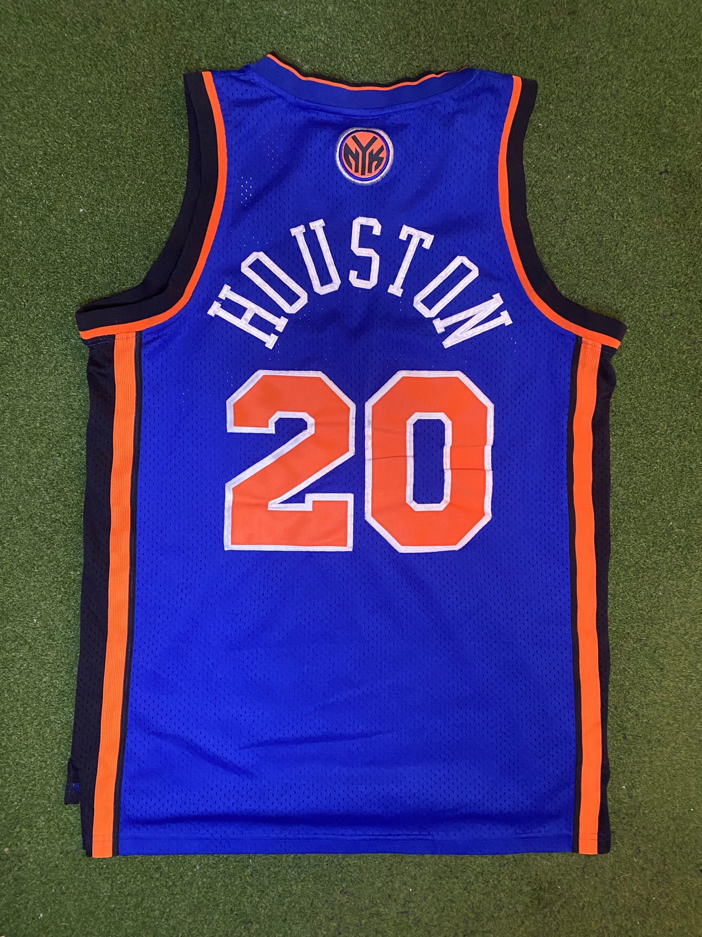 2004-2005 New York Knicks - Allen Houston #20 - Reebok Stitched - Vintage NBA Jersey (Medium) - Gametime Vintage