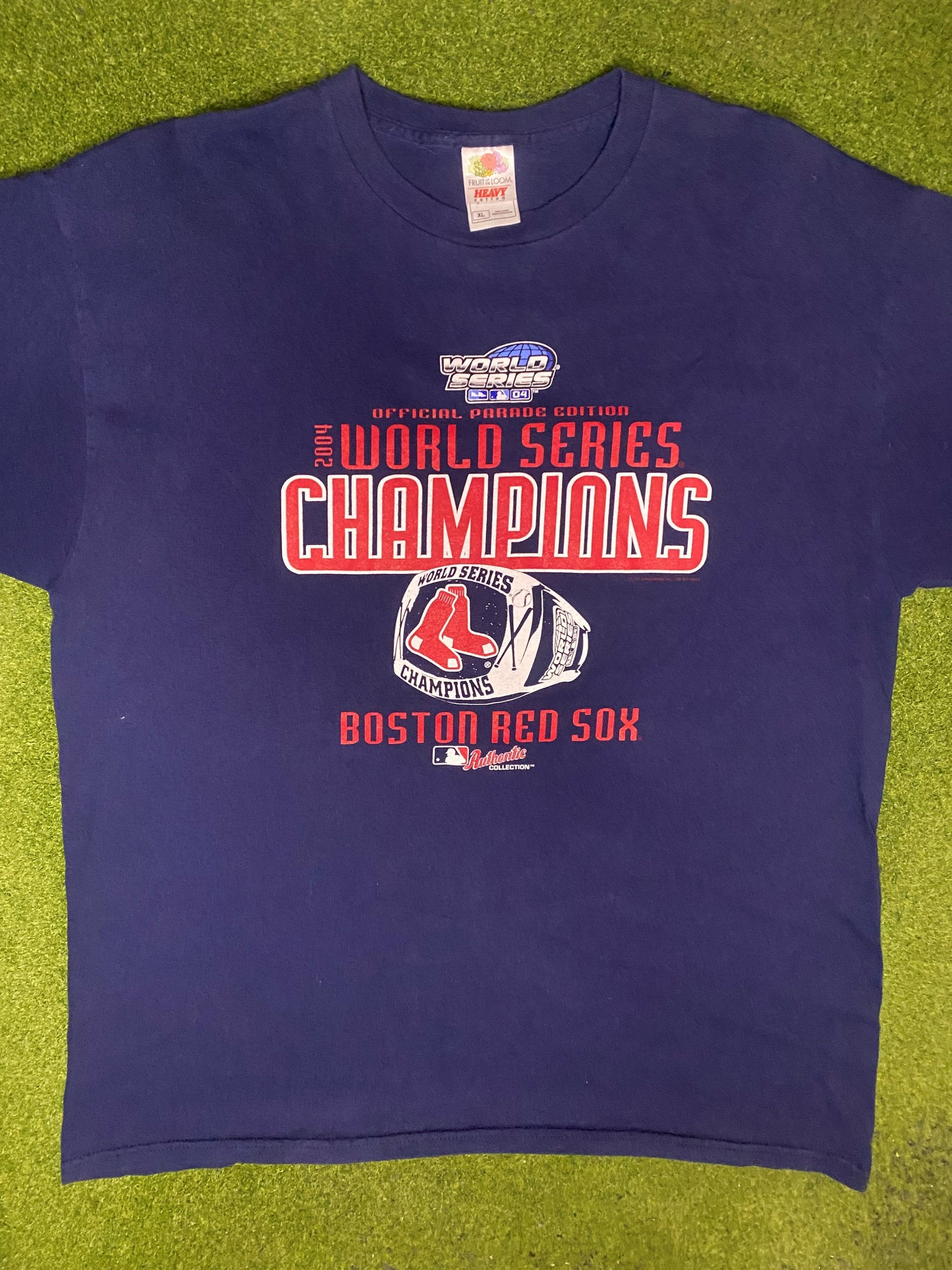 2004 Boston Red Sox - World Series Champions - Vintage MLB T-Shirt (XL) - Gametime Vintage