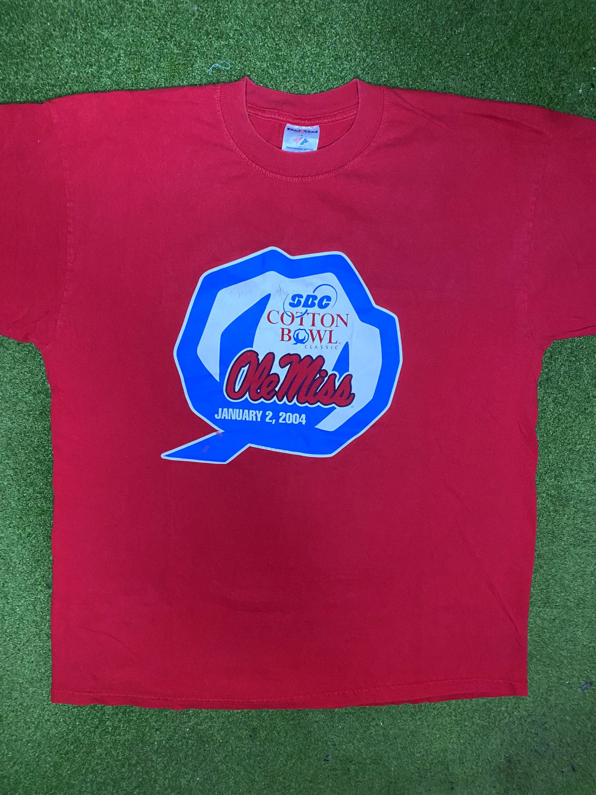2004 Ole Miss Rebels - Cotton Bowl - Vintage College Football T-Shirt (XL) - Gametime Vintage