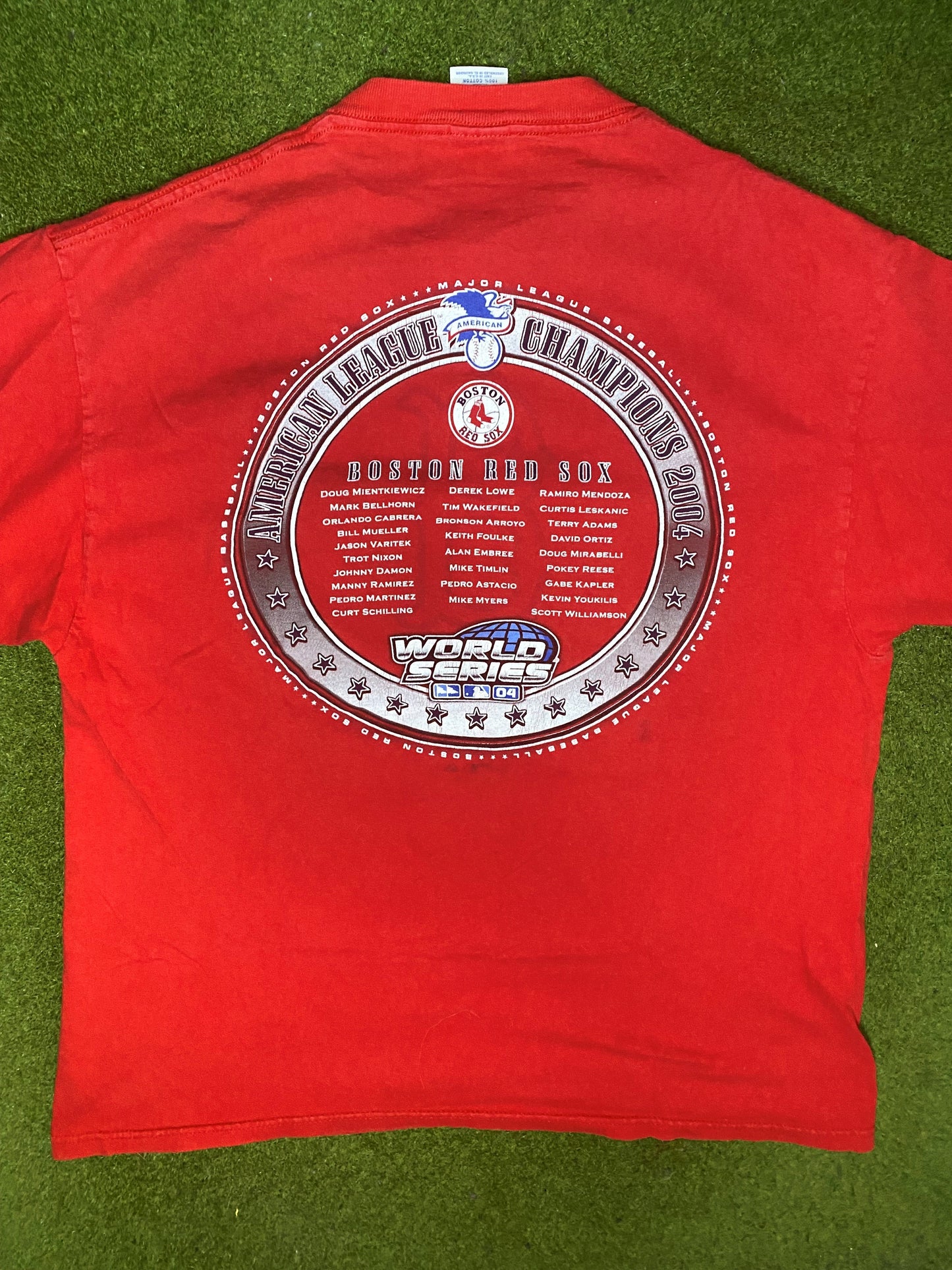 2004 Boston Red Sox - World Series Roster - Vintage MLB T-Shirt (Large) - Gametime Vintage