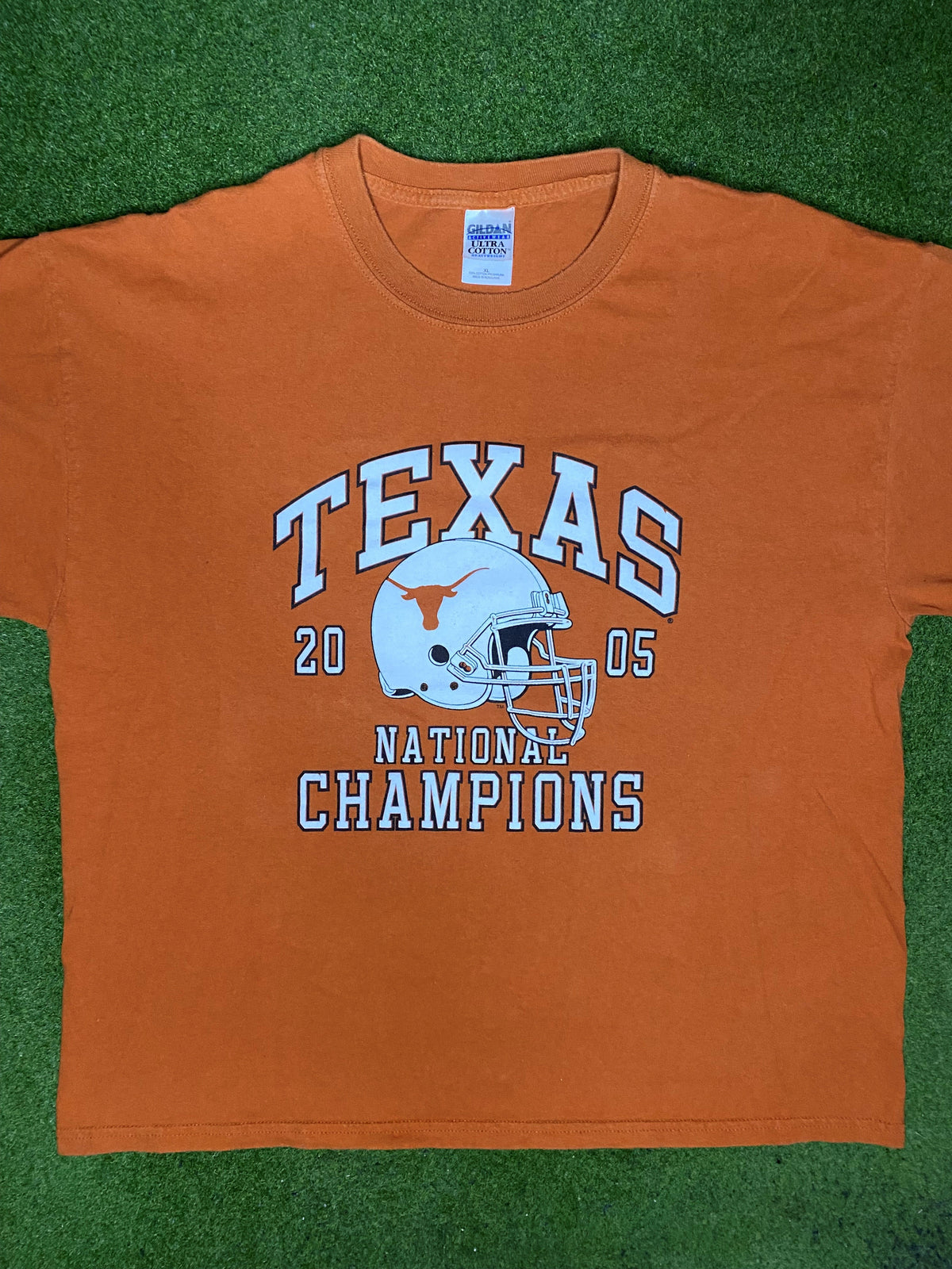2005 Texas Longhorns - National Champions - Vintage College Football T Shirt (XL) - Gametime Vintage