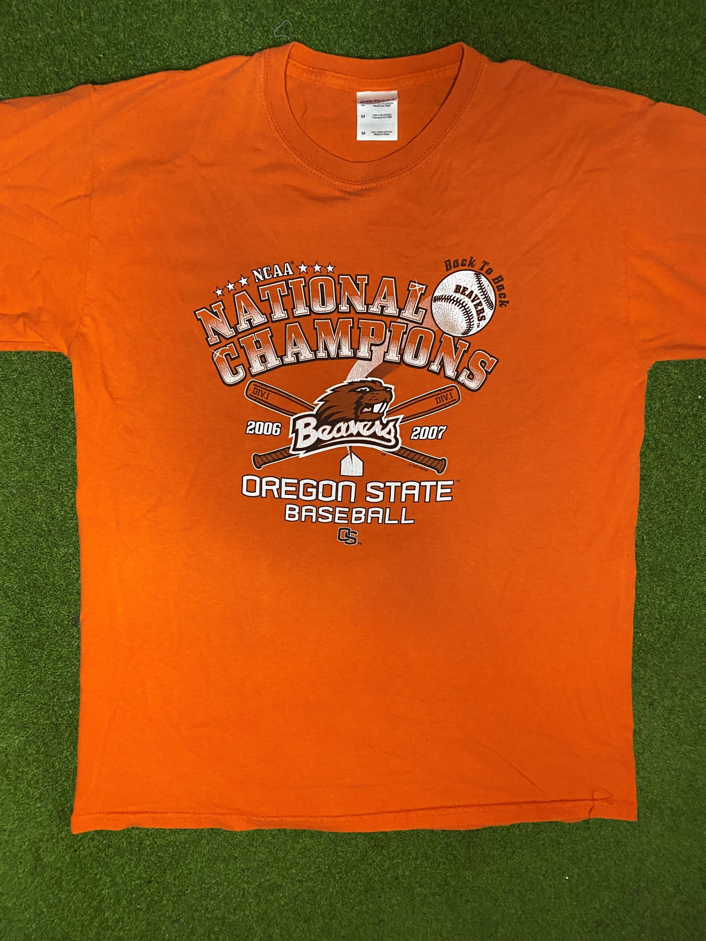 2006 Oregon State Beavers - National Champions - Vintage College Baseball T-Shirt (Medium) - Gametime Vintage