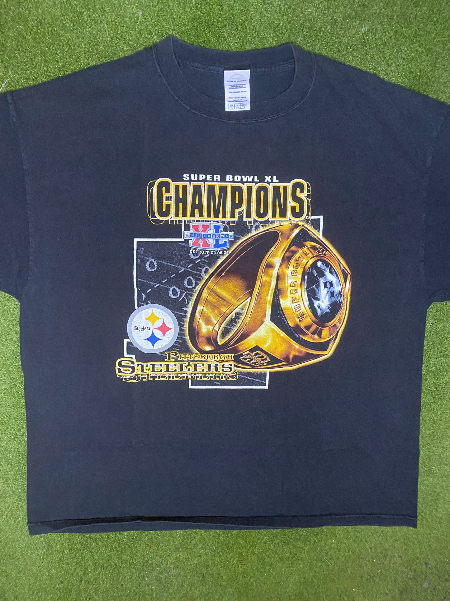 2006 Pittsburgh Steelers - Super Bowl XL Champions - Vintage NFL T-Shirt (XL) - Gametime Vintage