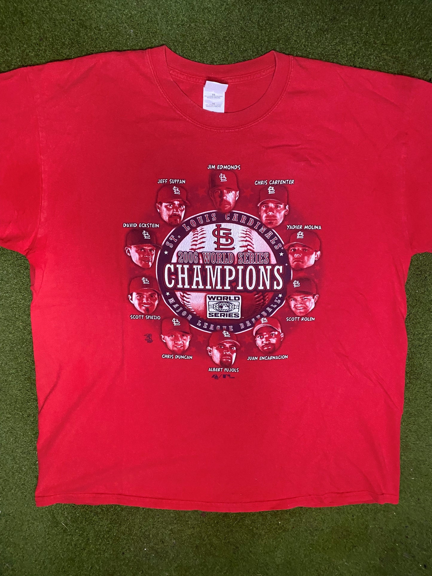 2006 St. Louis Cardinals - World Series Champions - Vintage MLB T-Shirt (XL) - Gametime Vintage