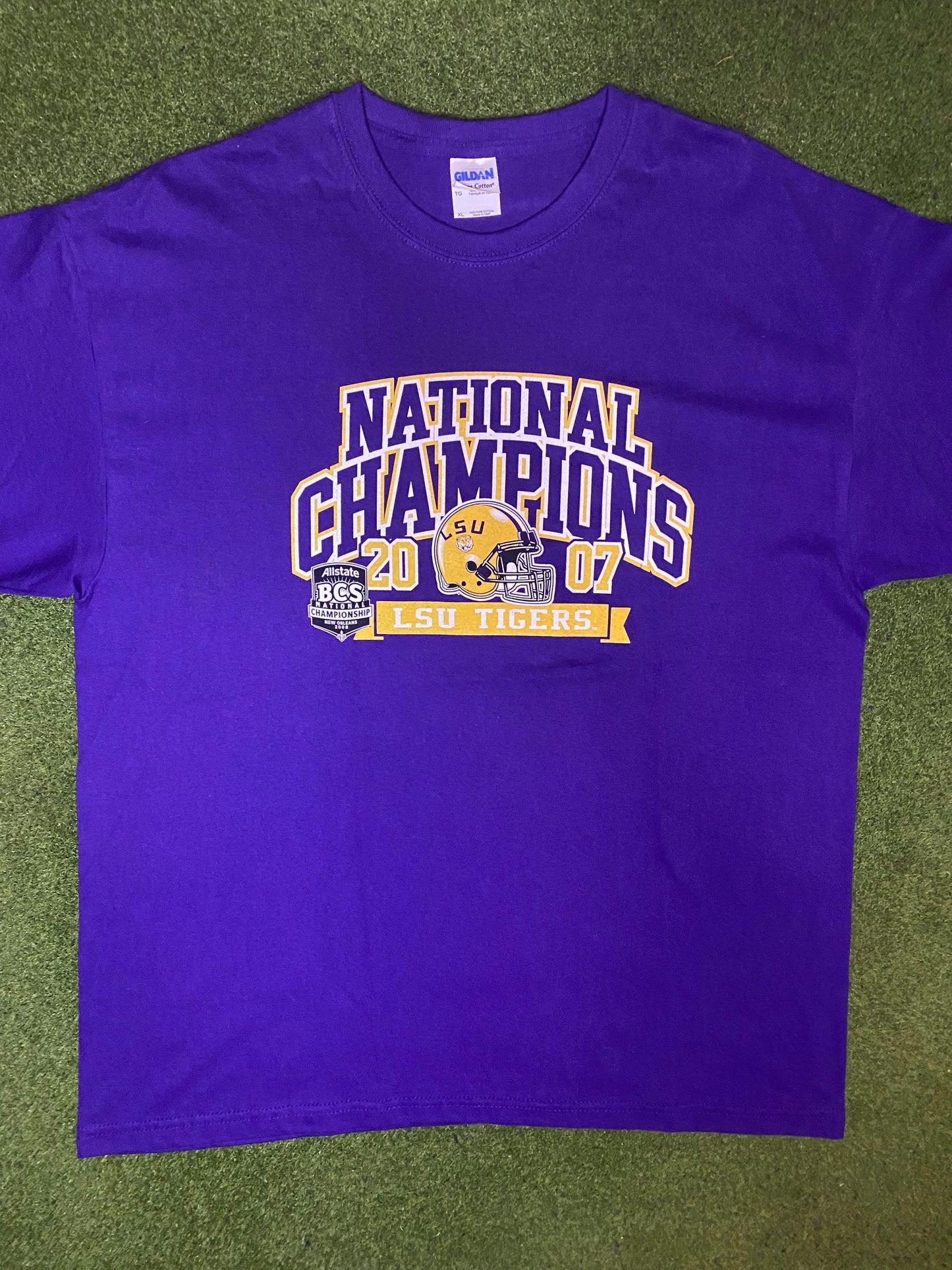 2007 LSU Tigers - National Champions - Vintage College T-Shirt (XL) - Gametime Vintage
