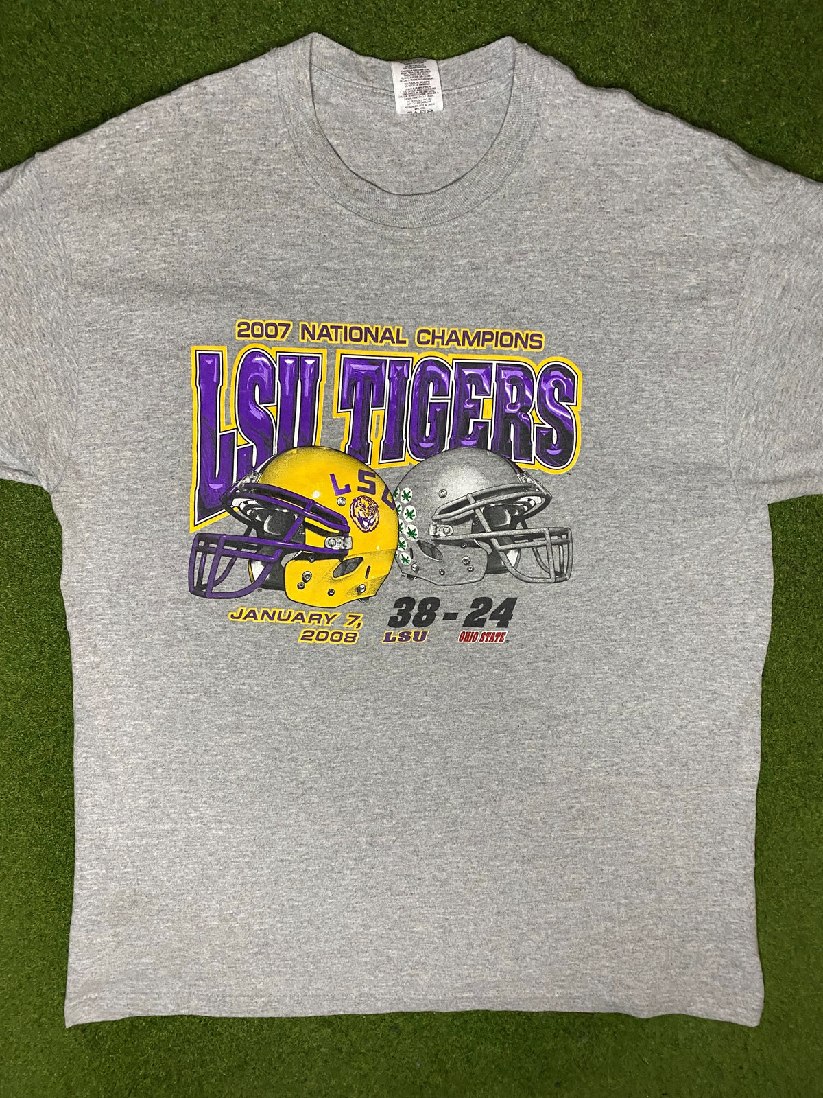 2007 LSU Tigers - National Champions - Vintage College T-Shirt (Large) - Gametime Vintage
